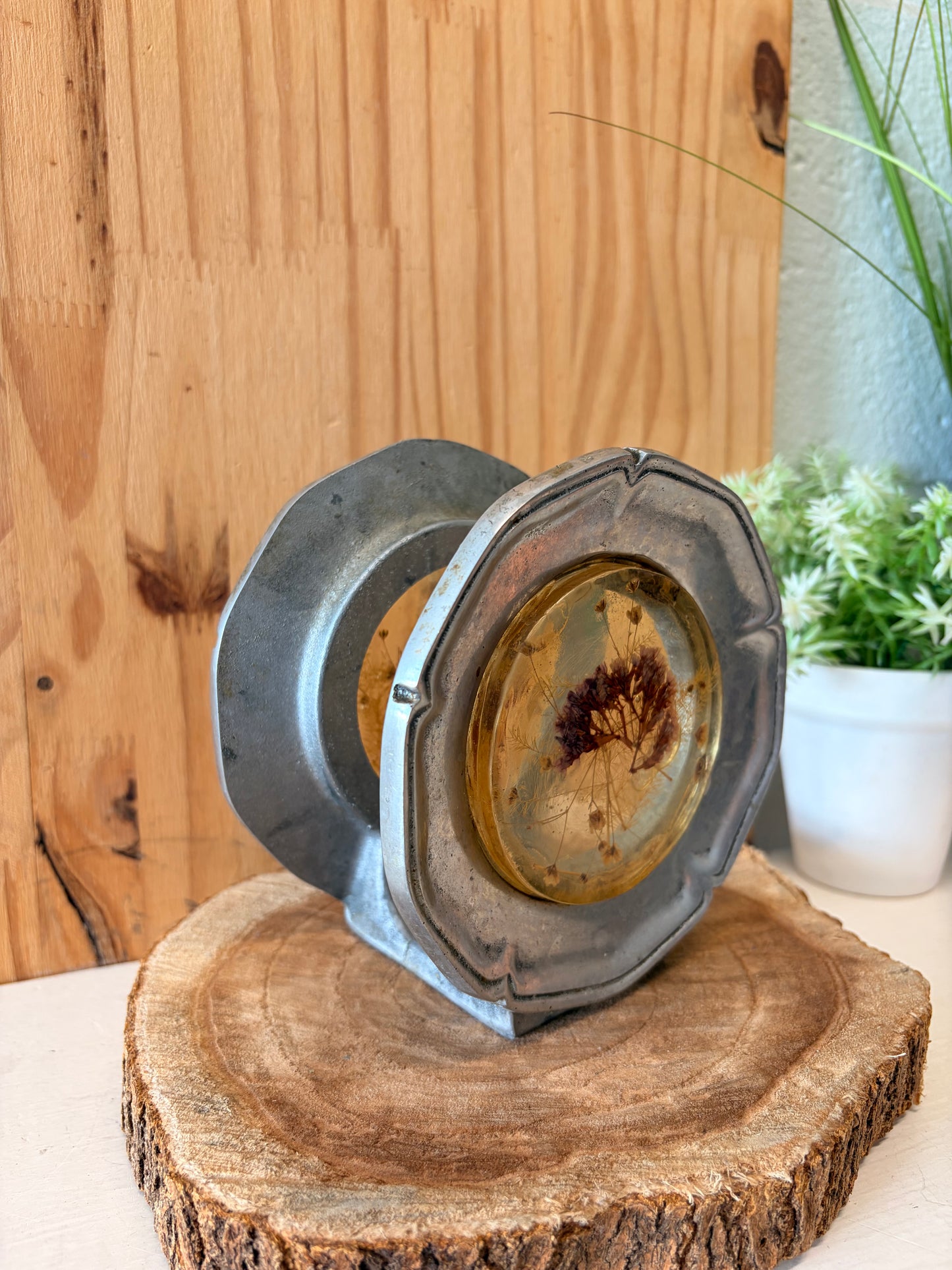 Floral Resin Napkin / Letter Holder (Local Pick Up Only)