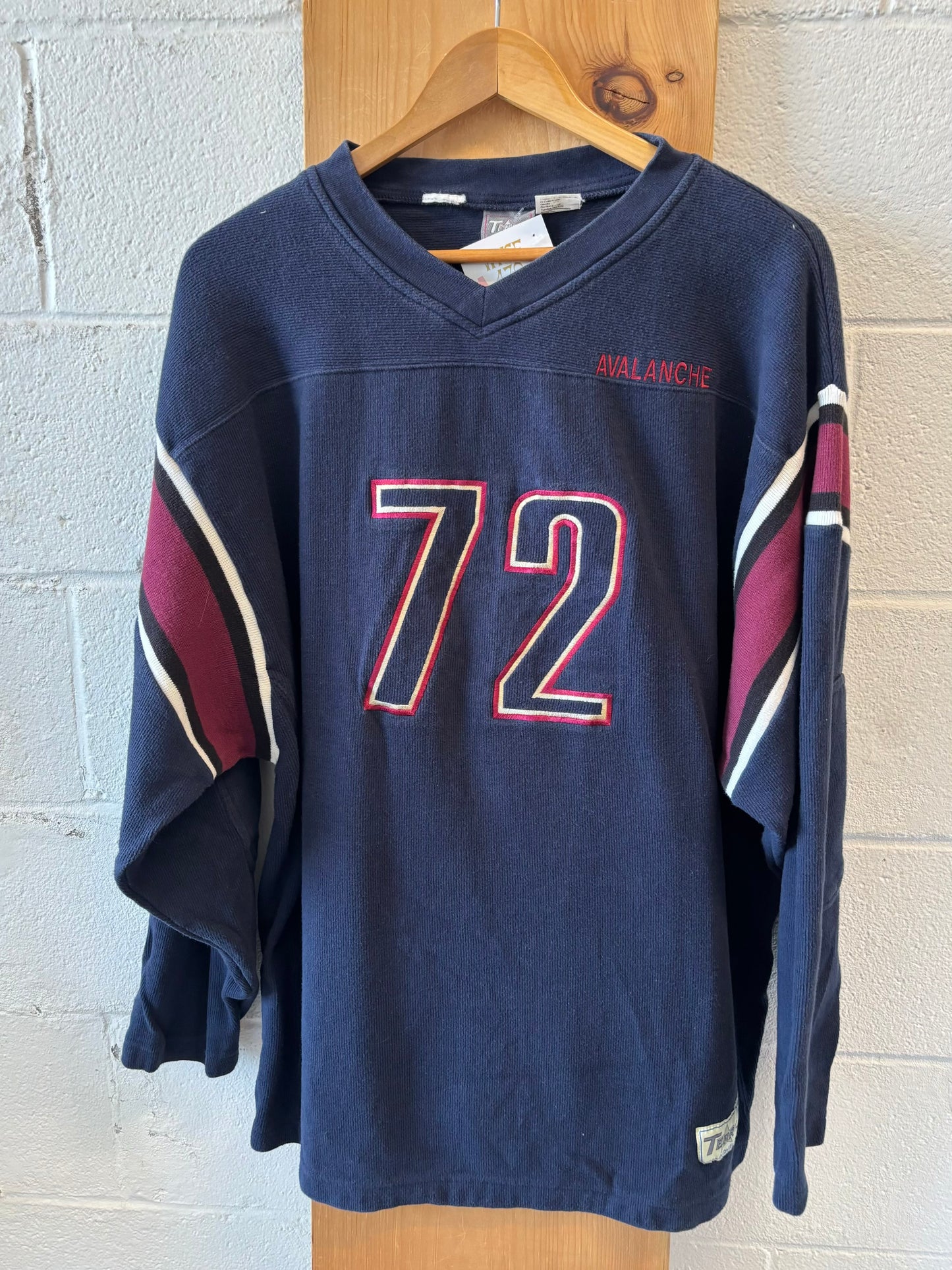 V-Neck Sweater : XL