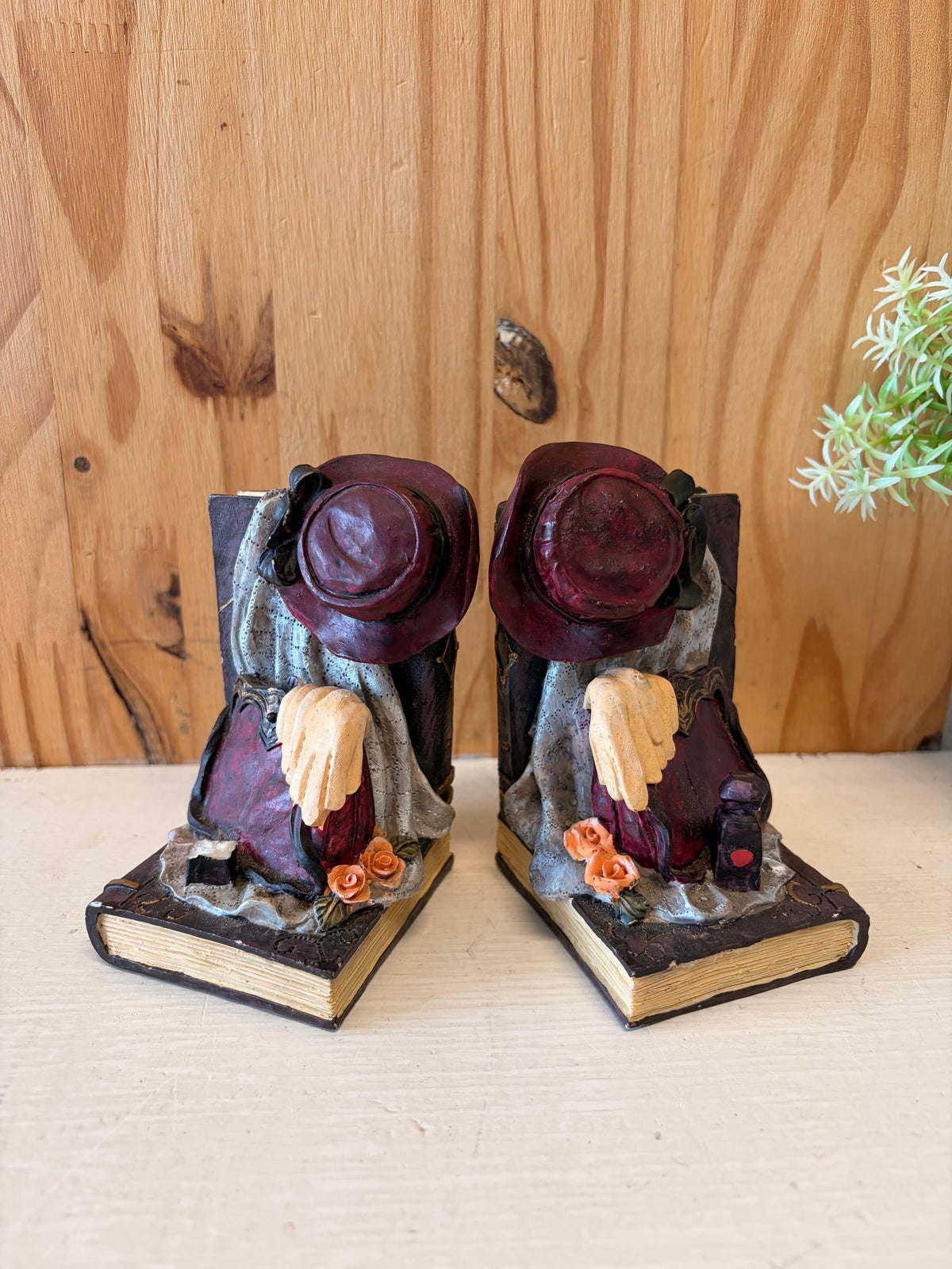 “Words of Love” Book Ends (As Is)