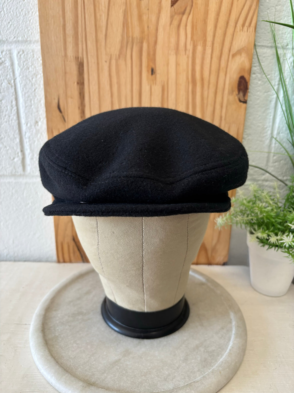 Italian Black Flat Cap : L