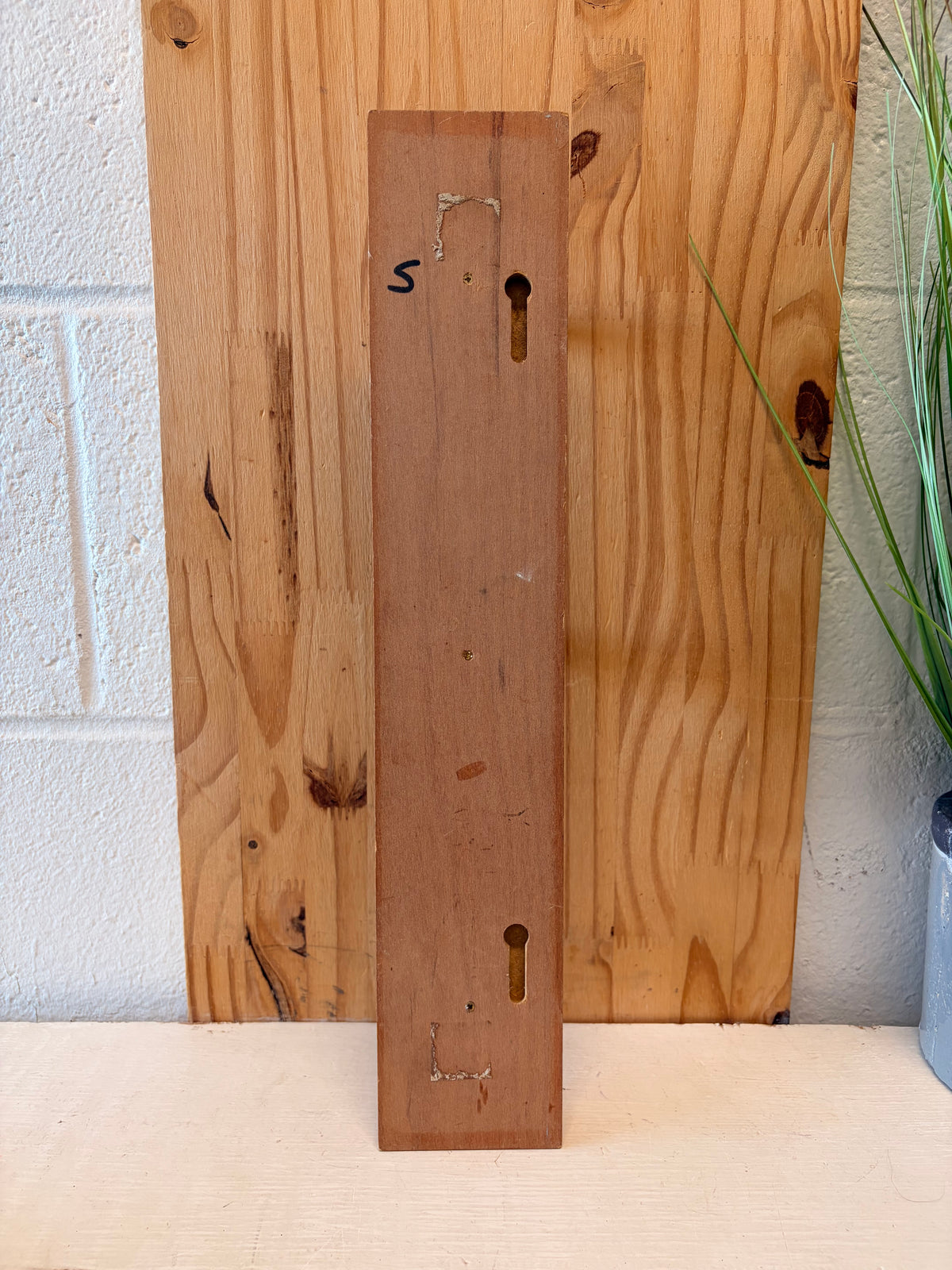 Dainty Floral Wooden Wall Hooks (Local Pick Up Only - As Is)