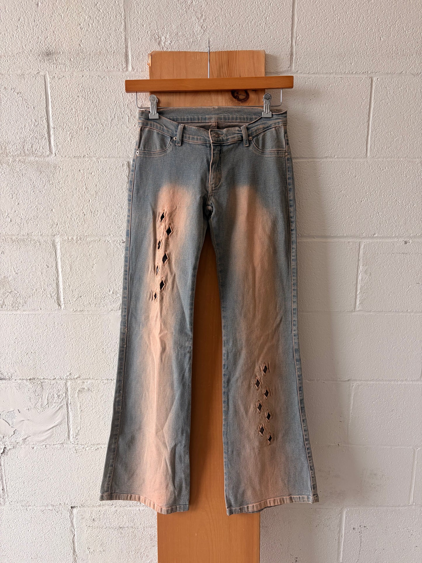 Y2K Distressed Diamond Cut-Out Jeans : 30”W