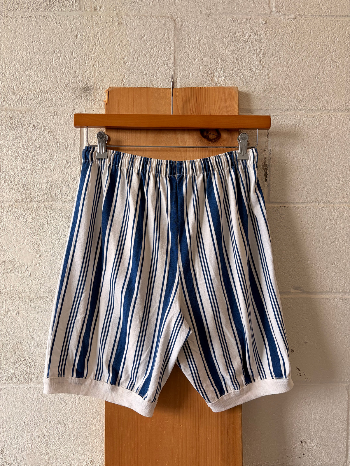 Vtg Blue & White Striped Shorts : L