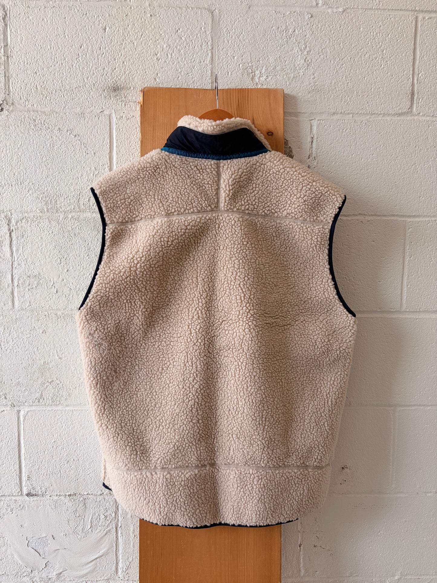 NWT Patagonia Sherpa Vest : L
