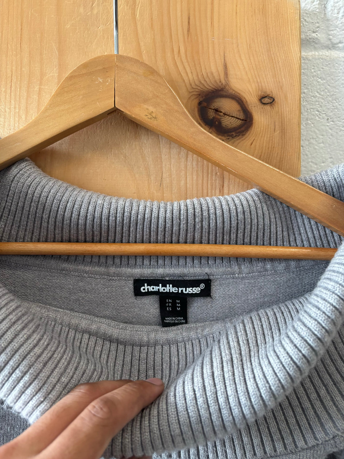 Light Gray Off-Shoulder Sweater : M