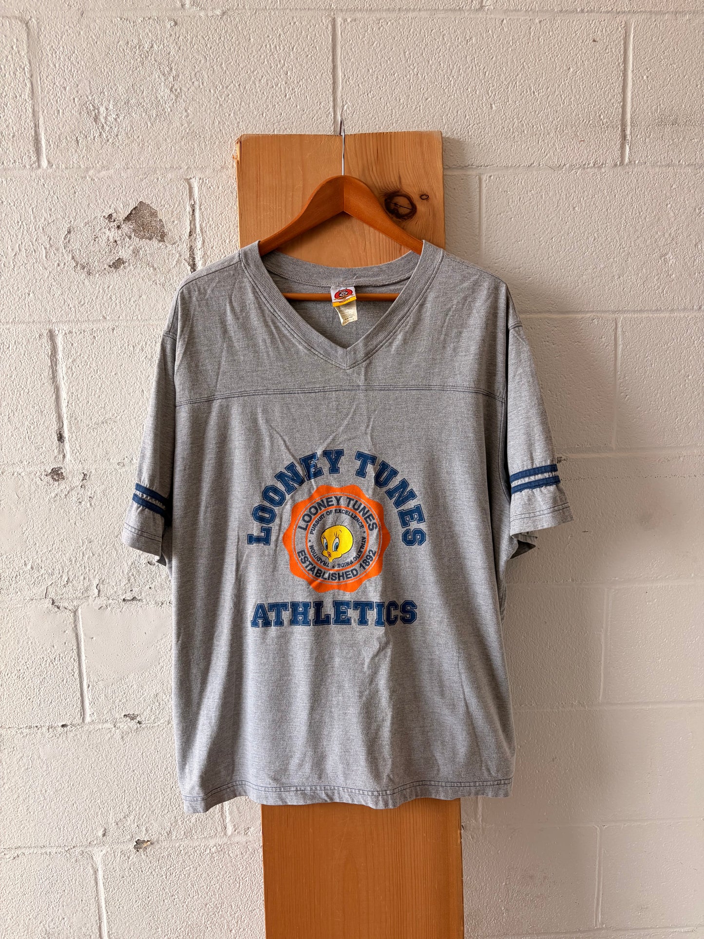 Vtg Looney Tunes Athletics Tee : 26/28W