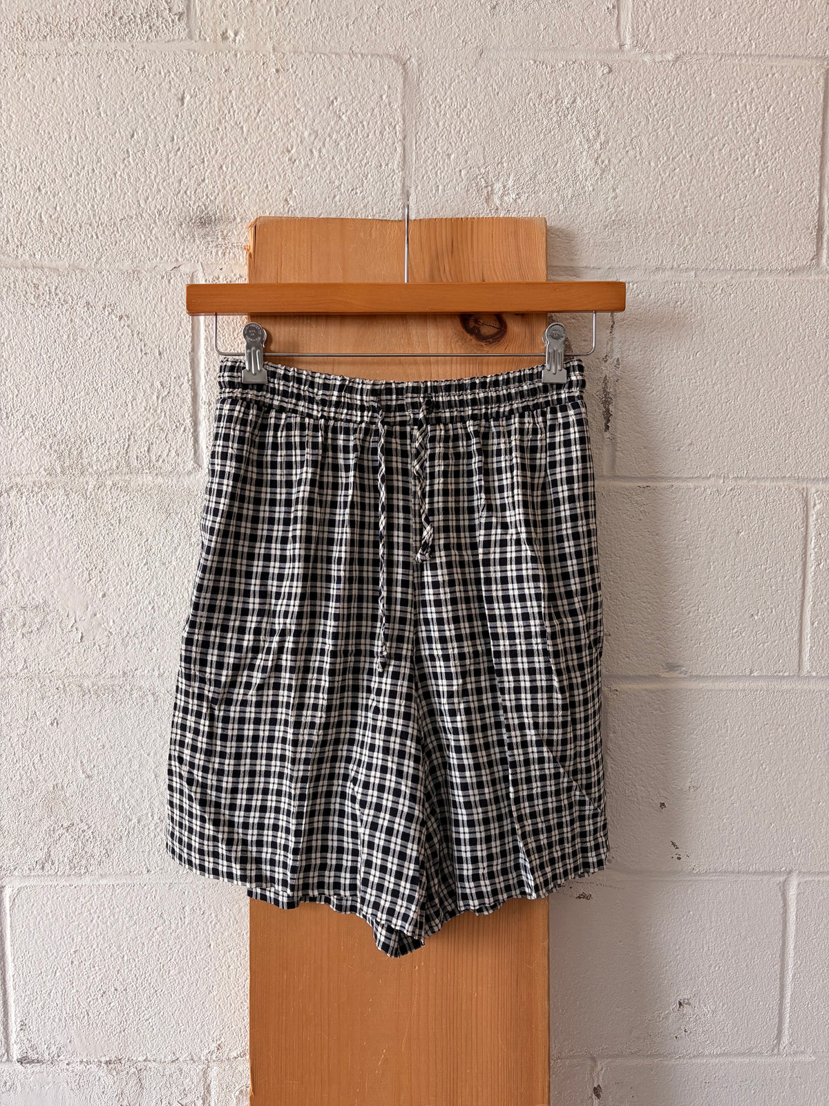 Vtg Black & White Shorts : M