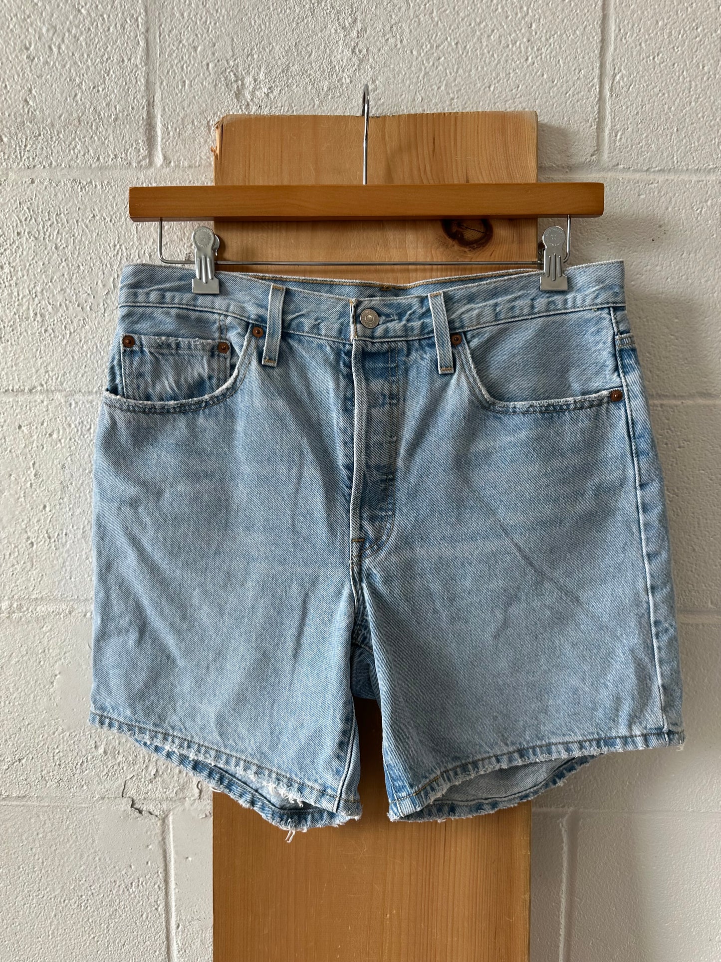 Levi’s 501 Denim Shorts : 31