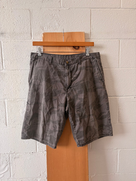 Camo Dickies Shorts : 38”W