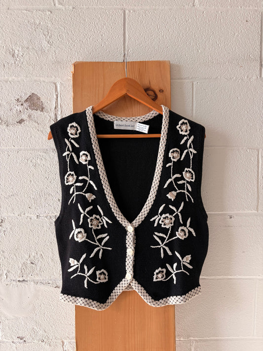 Black & White Floral Embroidered Sweater Vest : M
