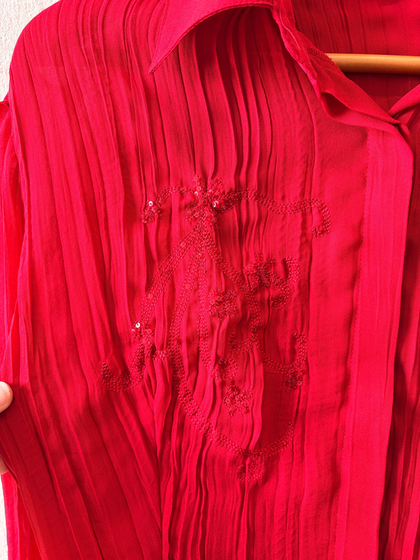 Red Sequins Crinkle Blouse : L