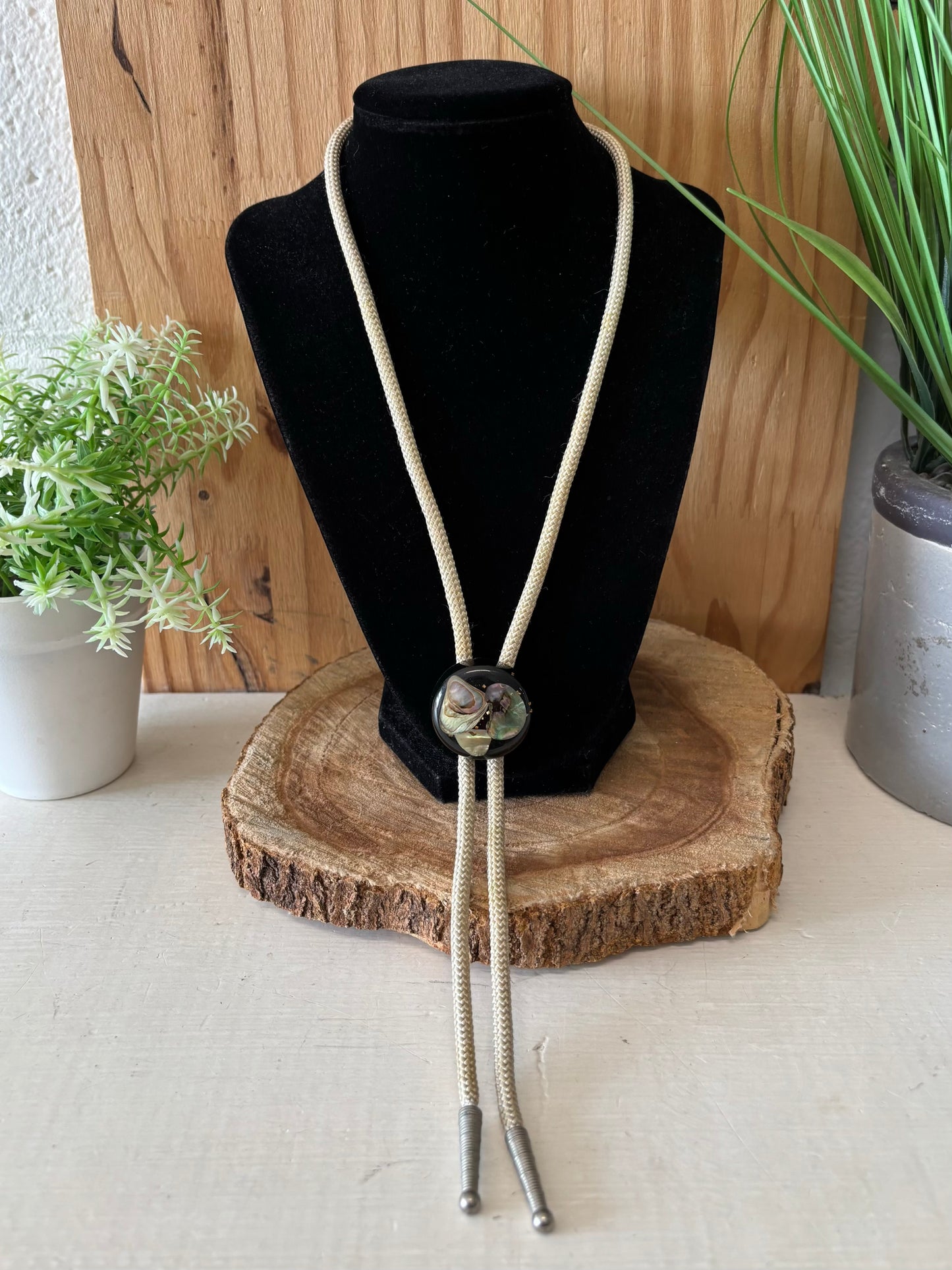 Resin Pendant Bolo Tie