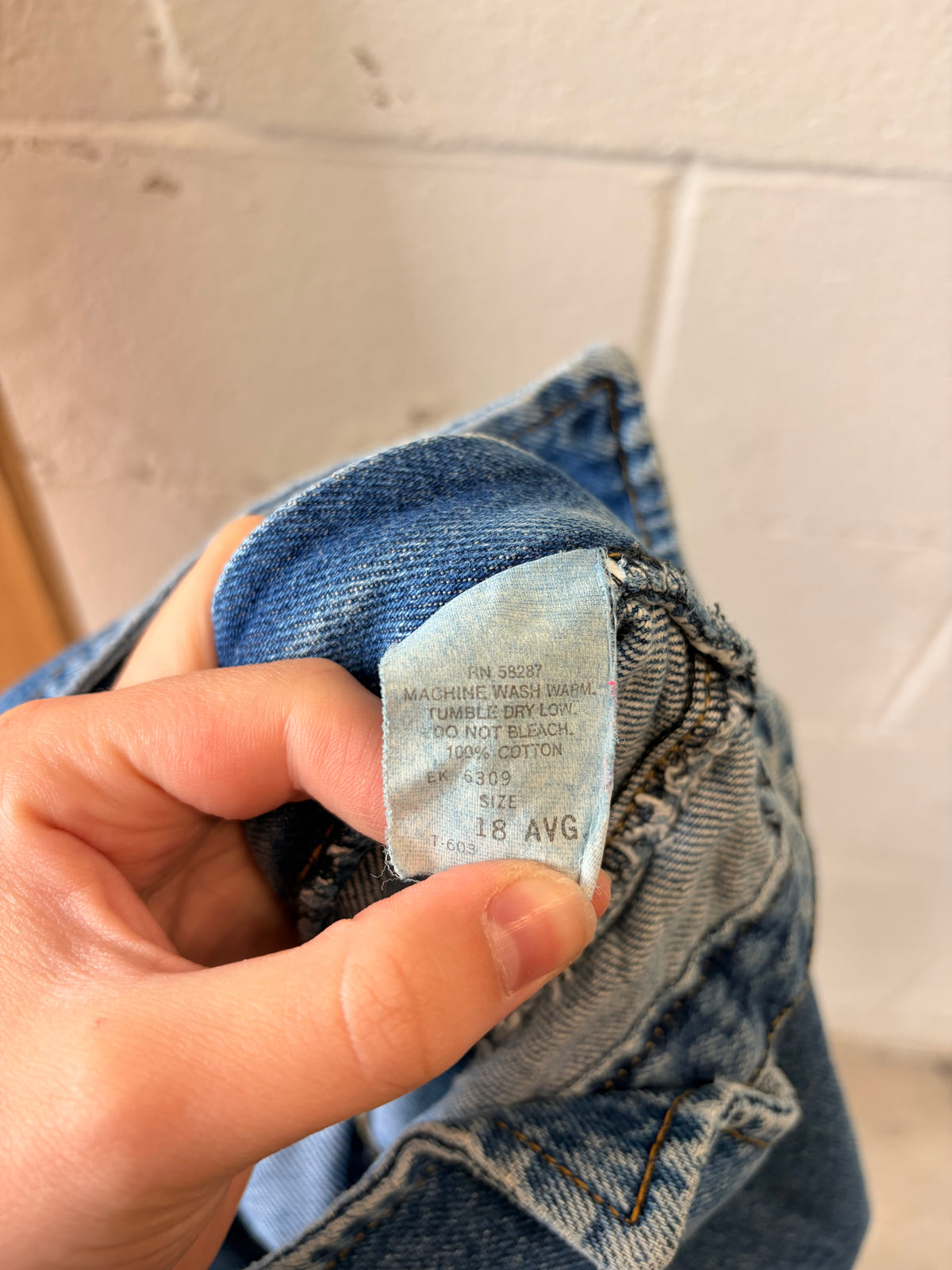 Vtg Pleated High Rise Jeans : 18