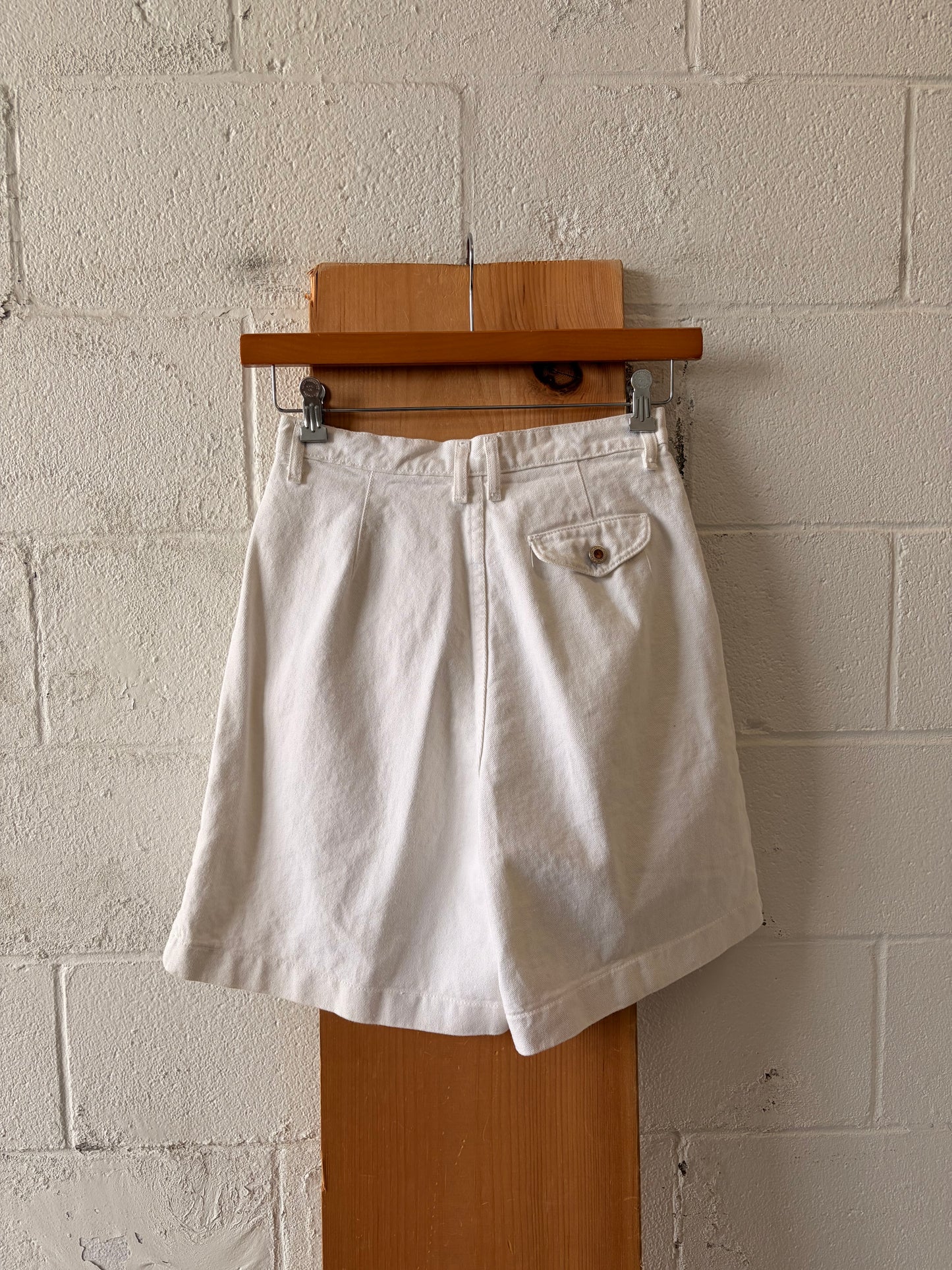 Vtg White High Waisted Shorts : 10