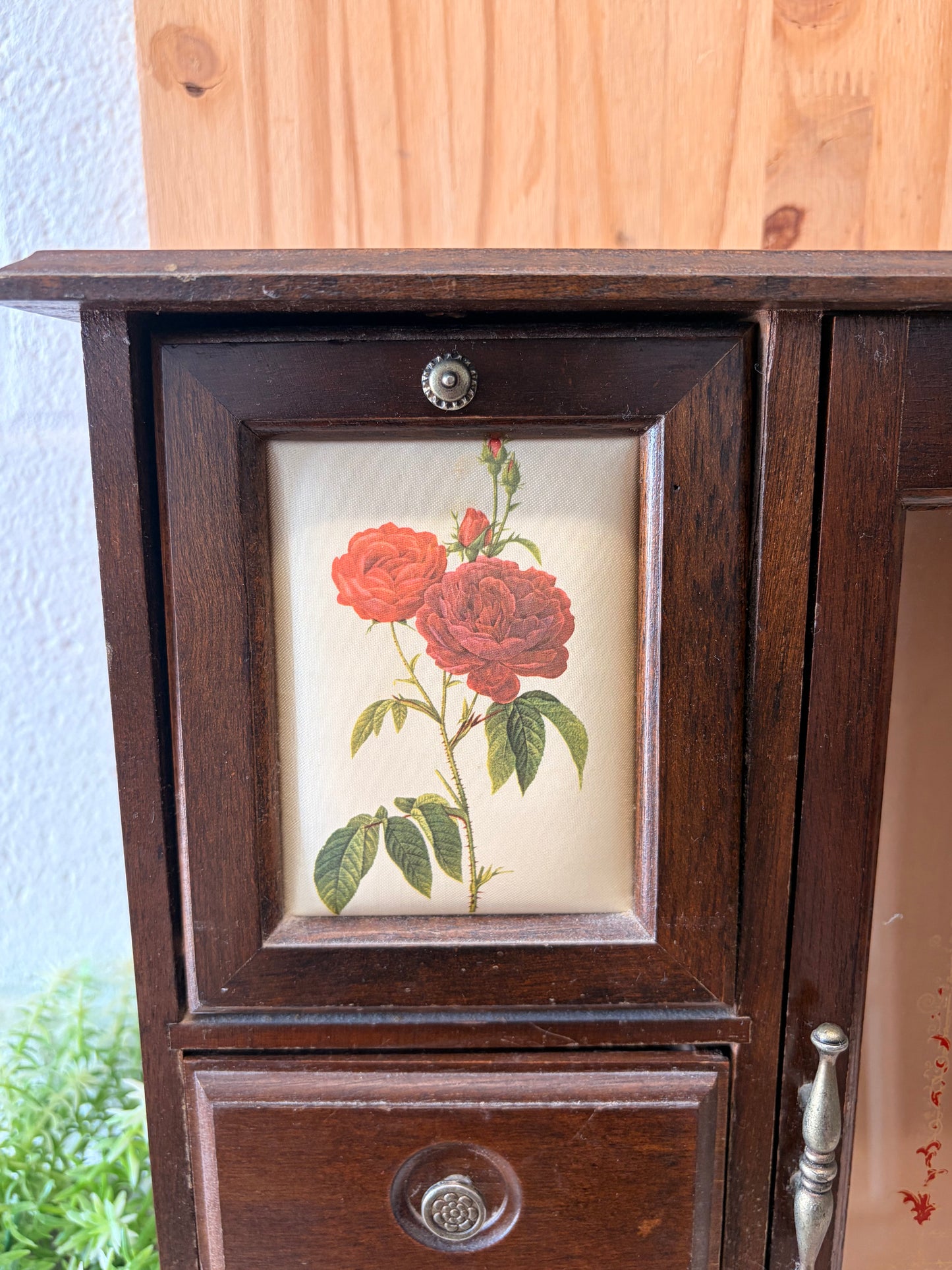 Vtg Floral Detailed Wooden Jewelry Armoire (Local Pick Up Only - As Is)