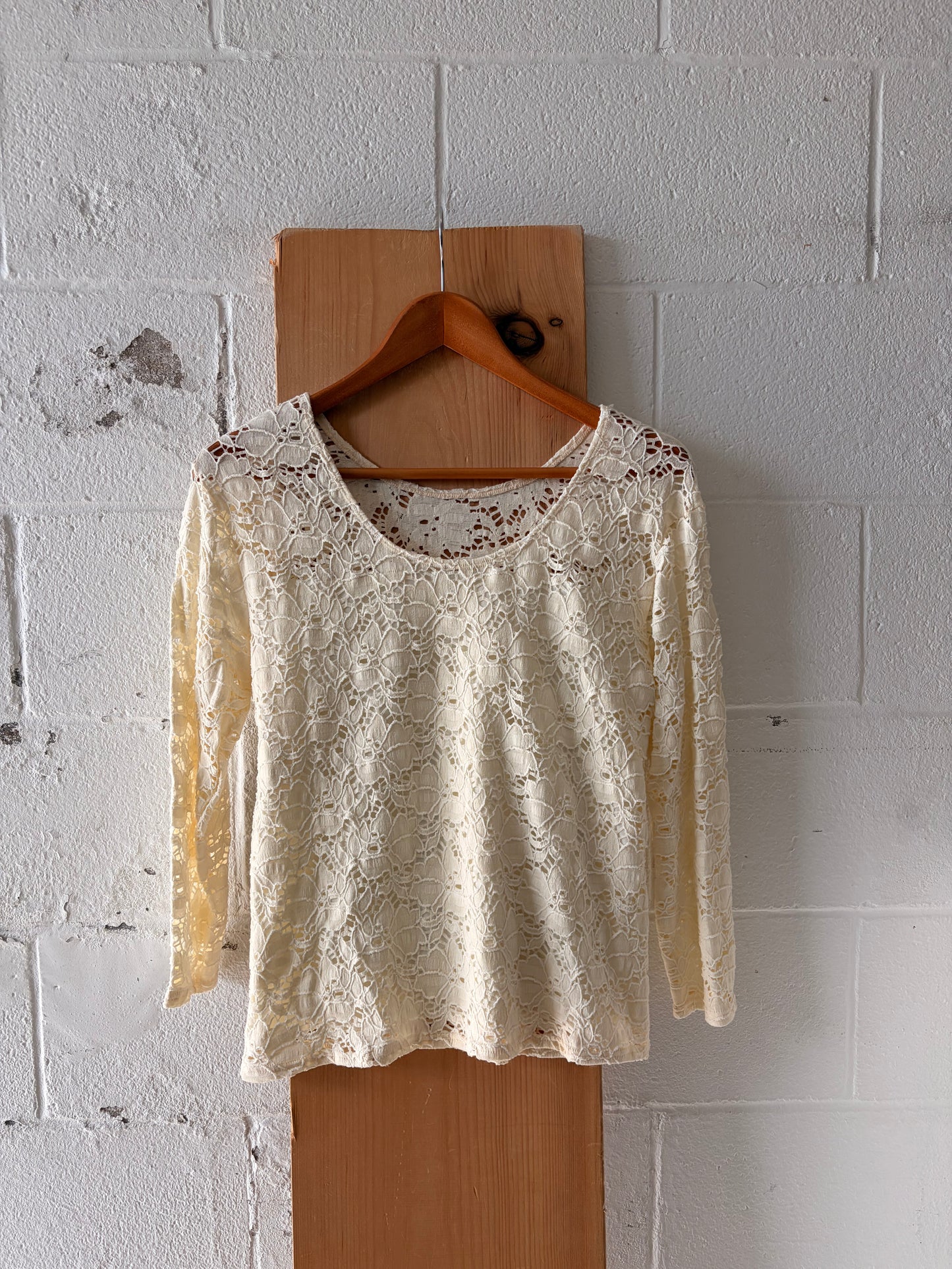 Ivory Stretch Lace Top : L