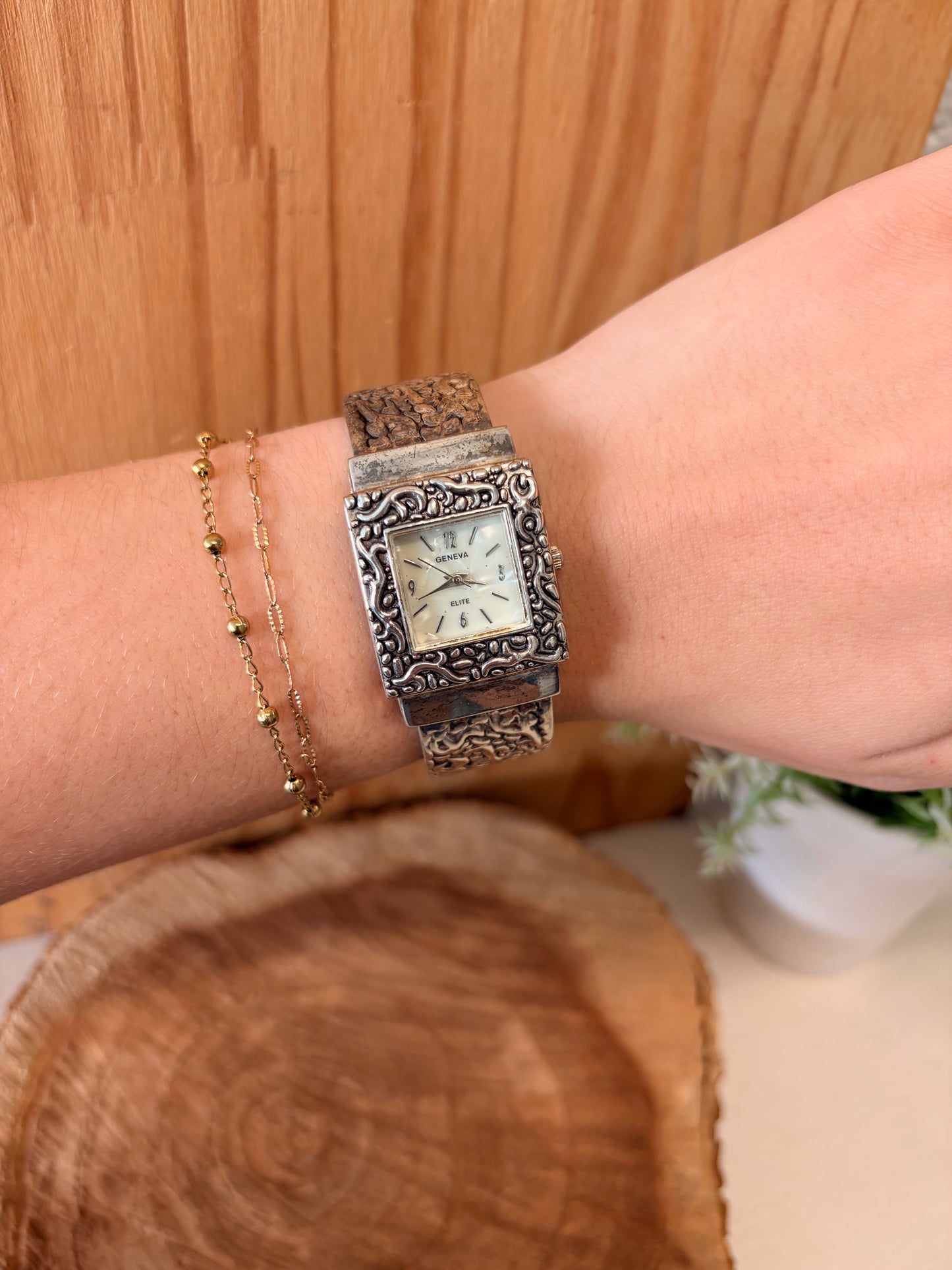 Geneva Silver Tone Cuff Watch (Untested - As Is)