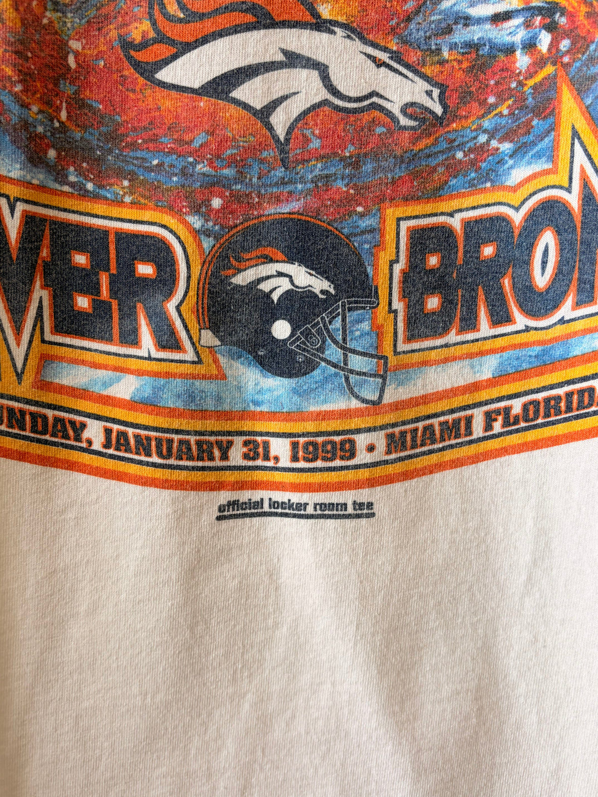 99’ Starter Broncos Super Bowl Tee : L