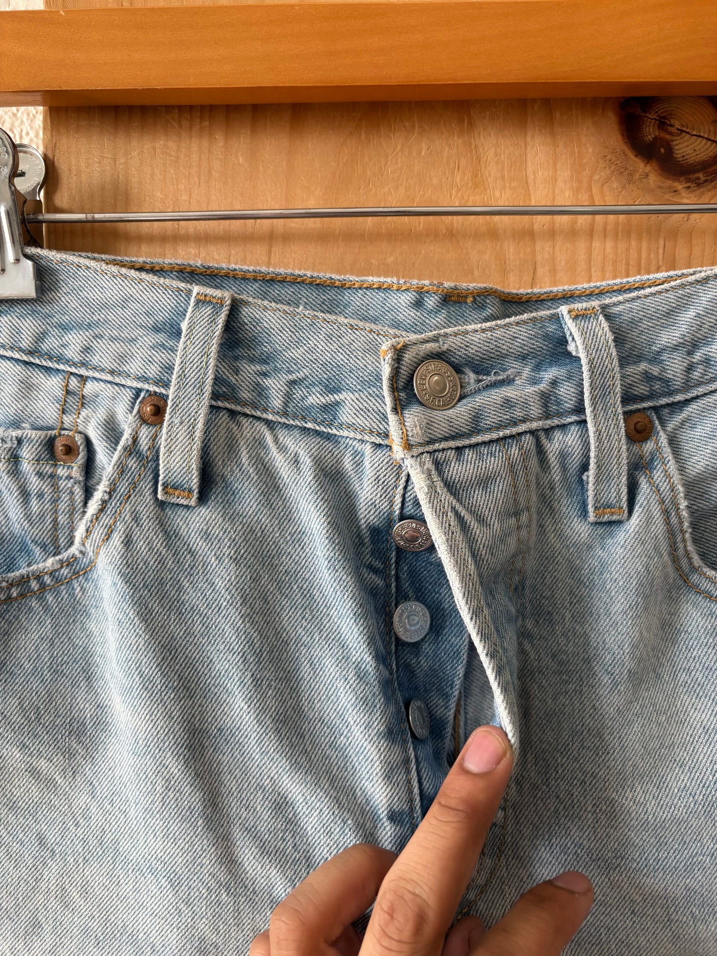 Levi’s 501 Shorts : 30” W