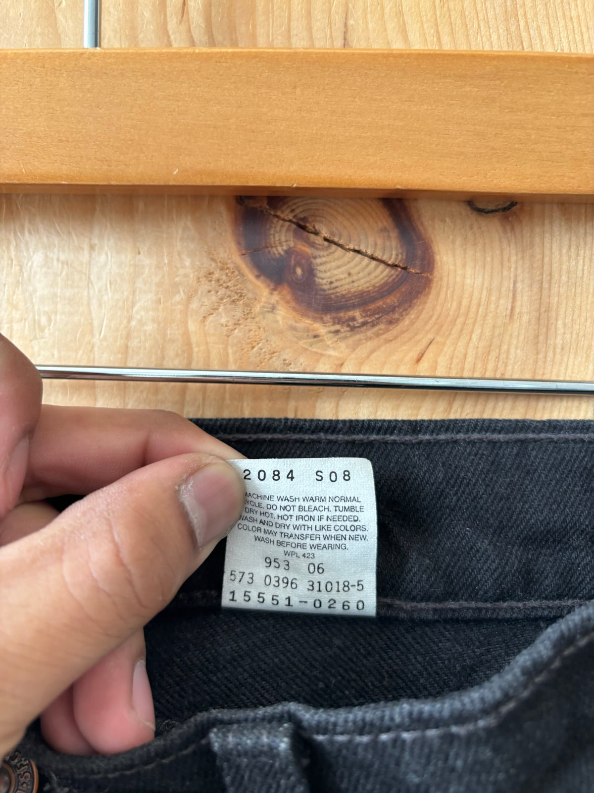 Vtg ‘96 551 Black Levi’s : 8 Short