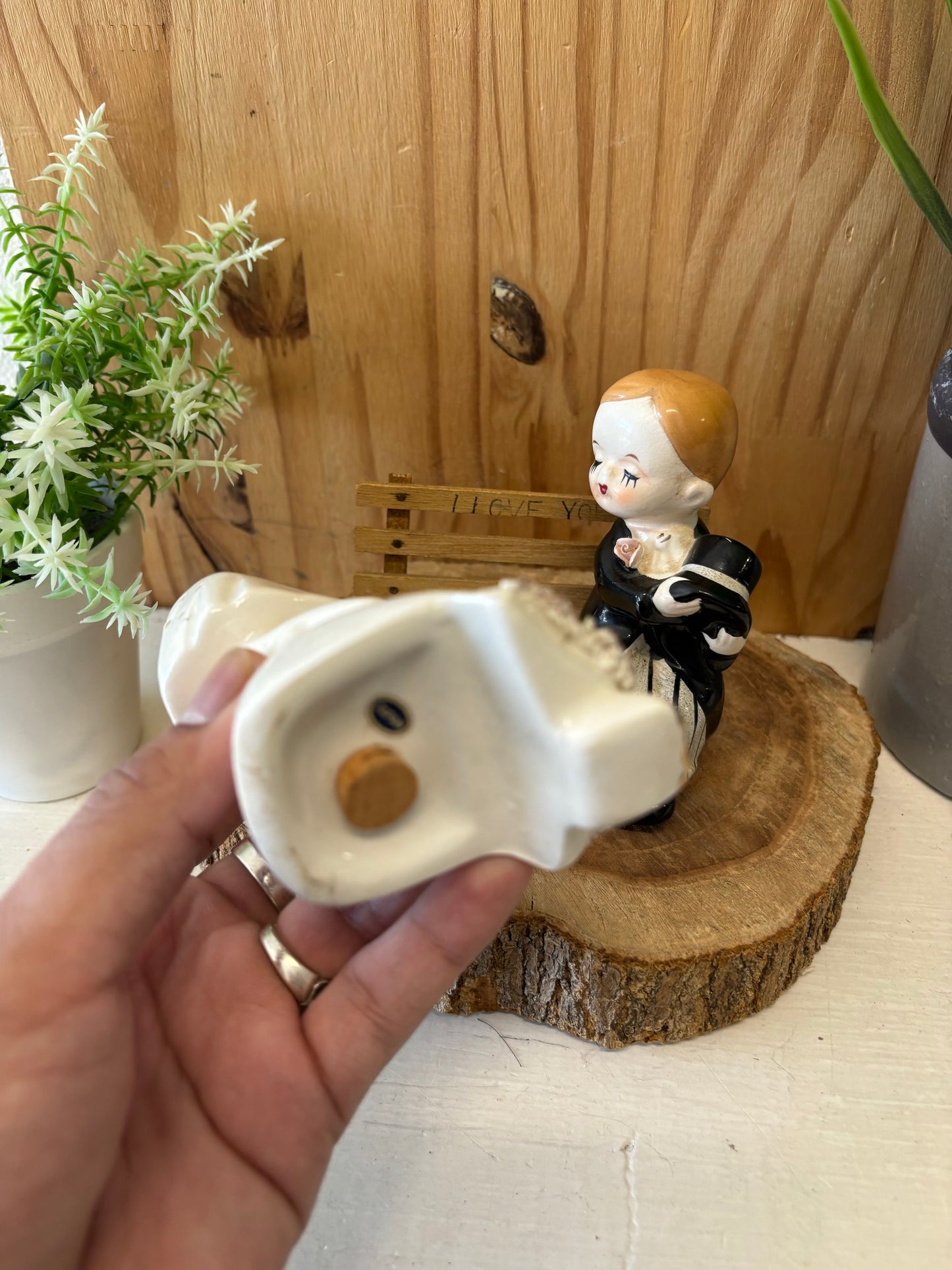 Vtg MCM Ceramic Bride & Groom Salt & Pepper Shakers (Local Pickup Only)