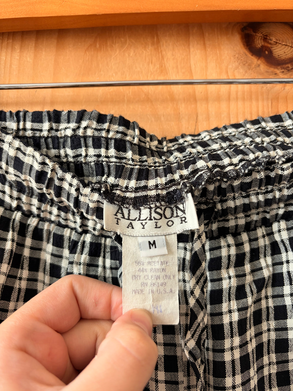 Vtg Black & White Shorts : M