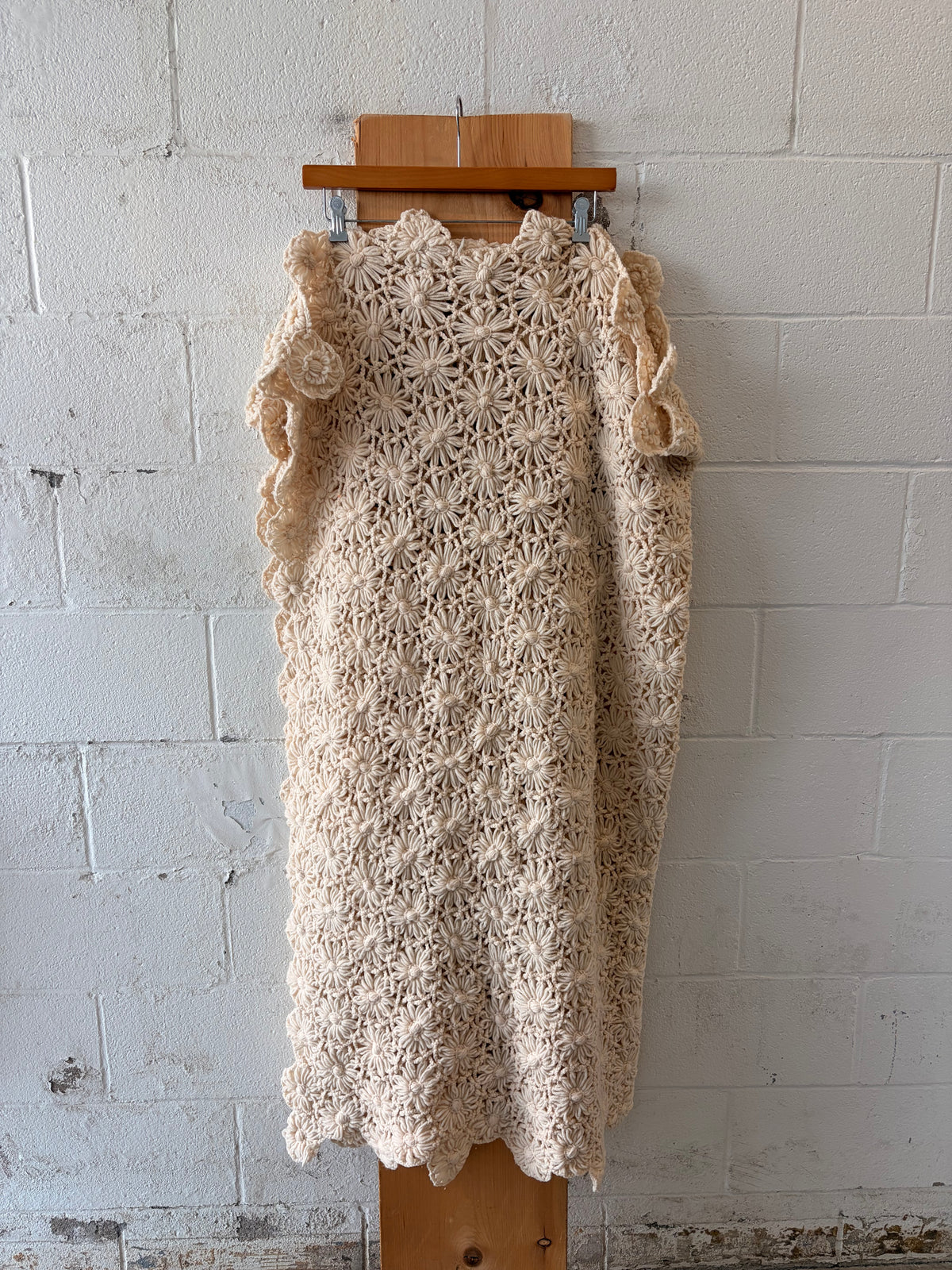 Ivory Floral Crochet Throw Blanket (Local Pick Up Only)
