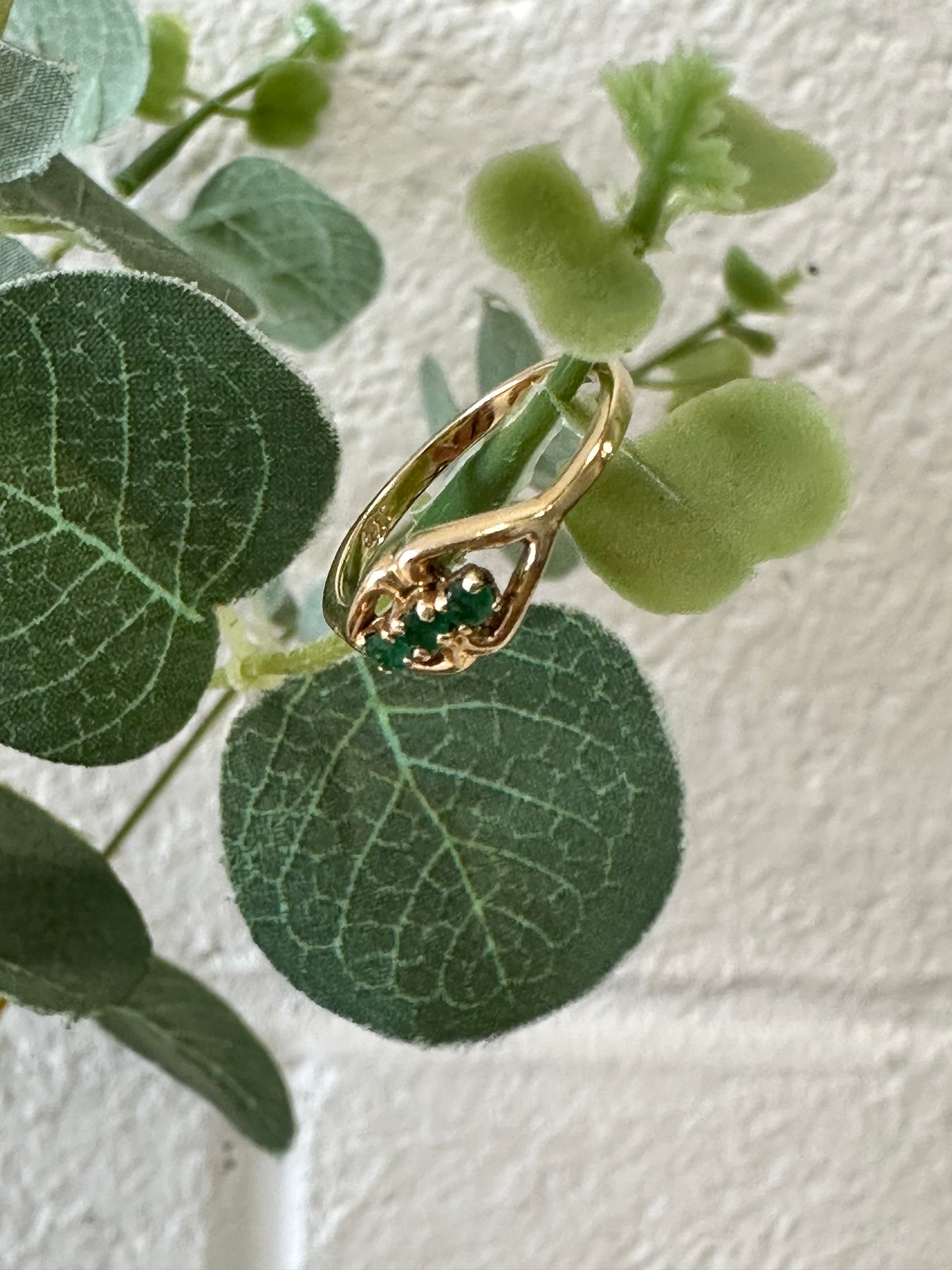 Dainty Gold and Green Stone Ring : 3.25