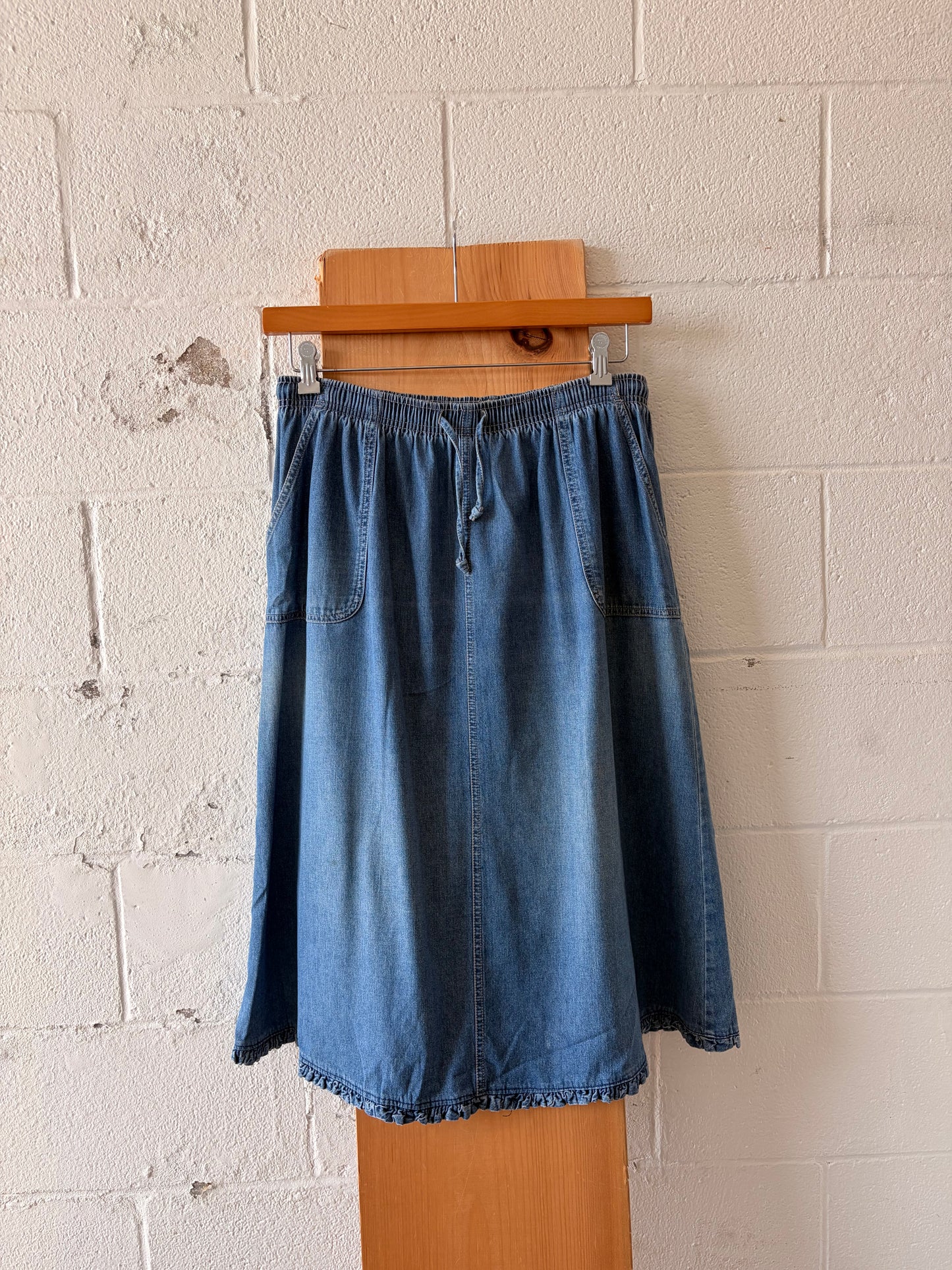 Ruffled Hem Denim Skirt : L