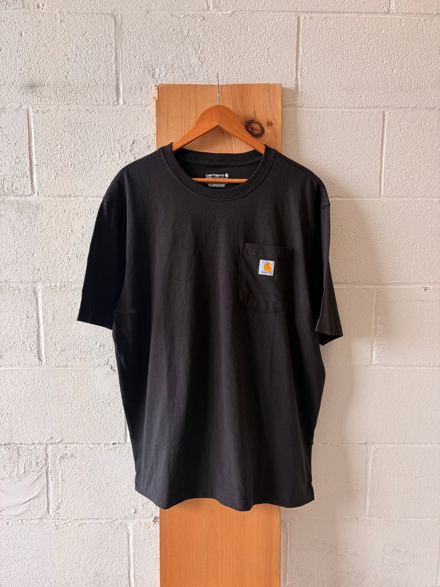 Black Carhartt Pocket Tee : L