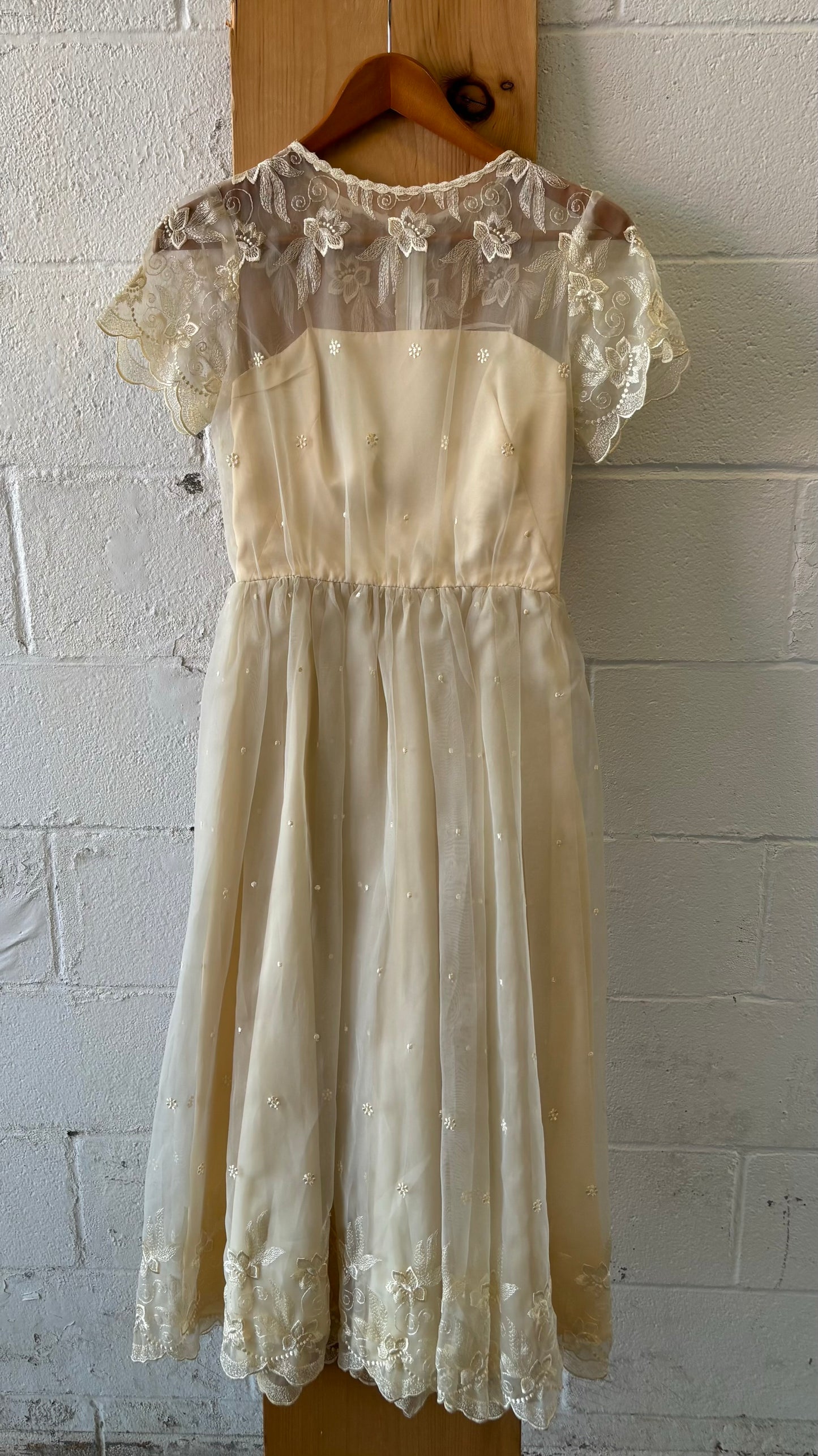Vtg Cream Sheer Overlay Dress : XS