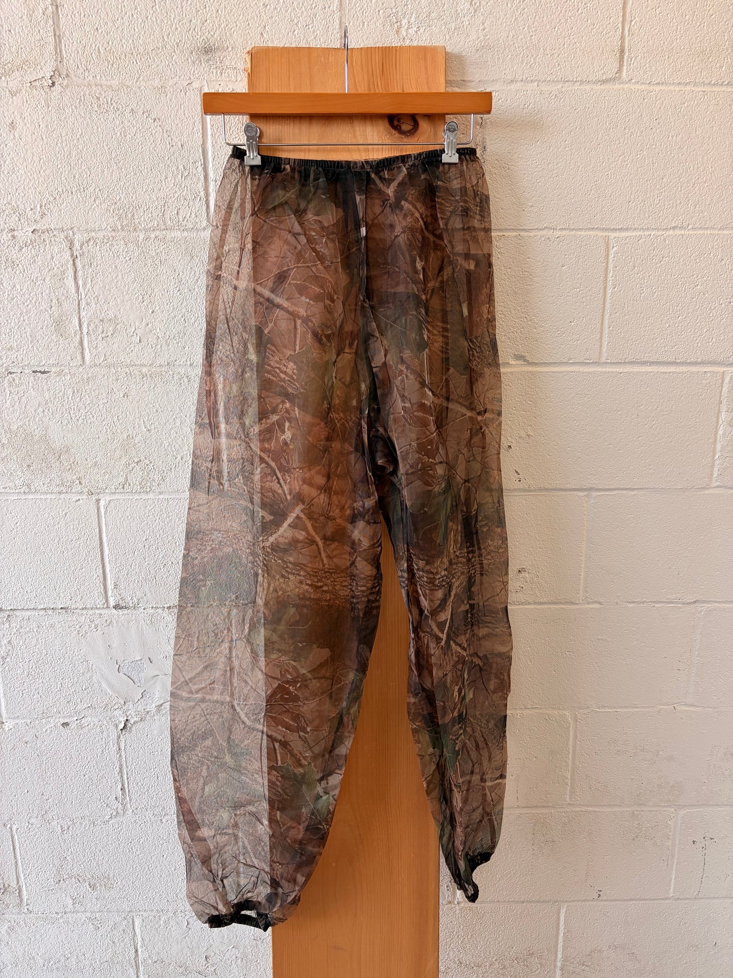 Sheer Mesh Camo Pants : L