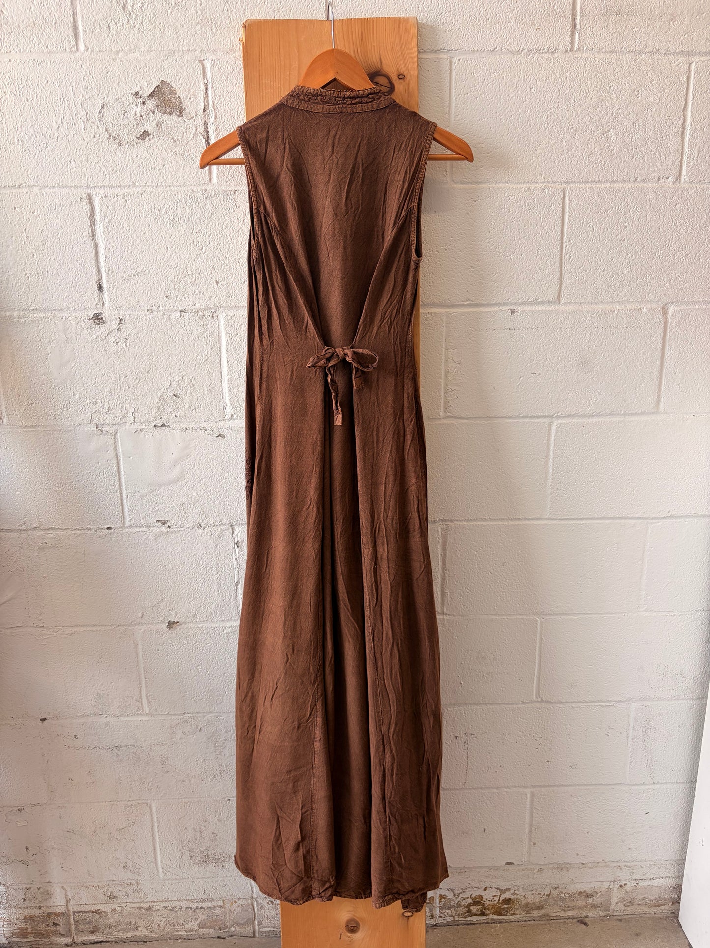Embroidered Brown Maxi Dress : M