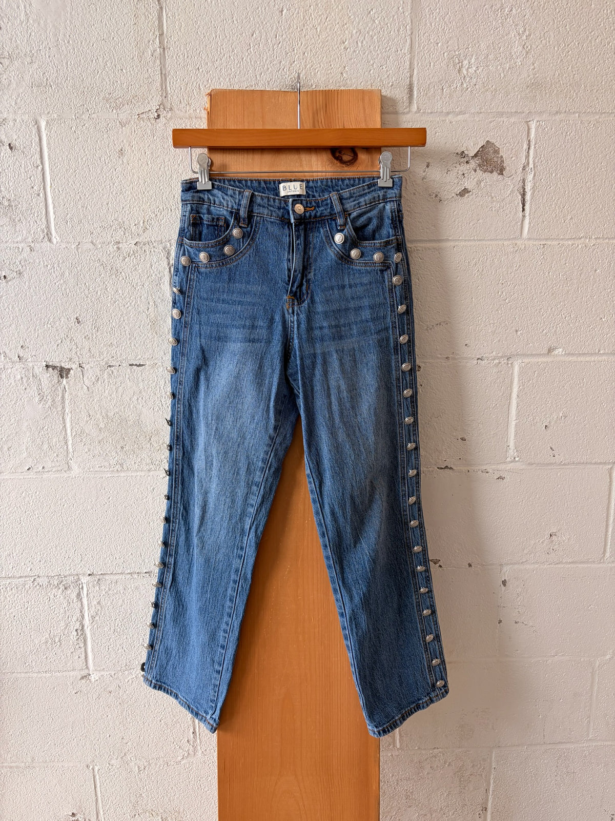 Button Detailed Jeans : 2