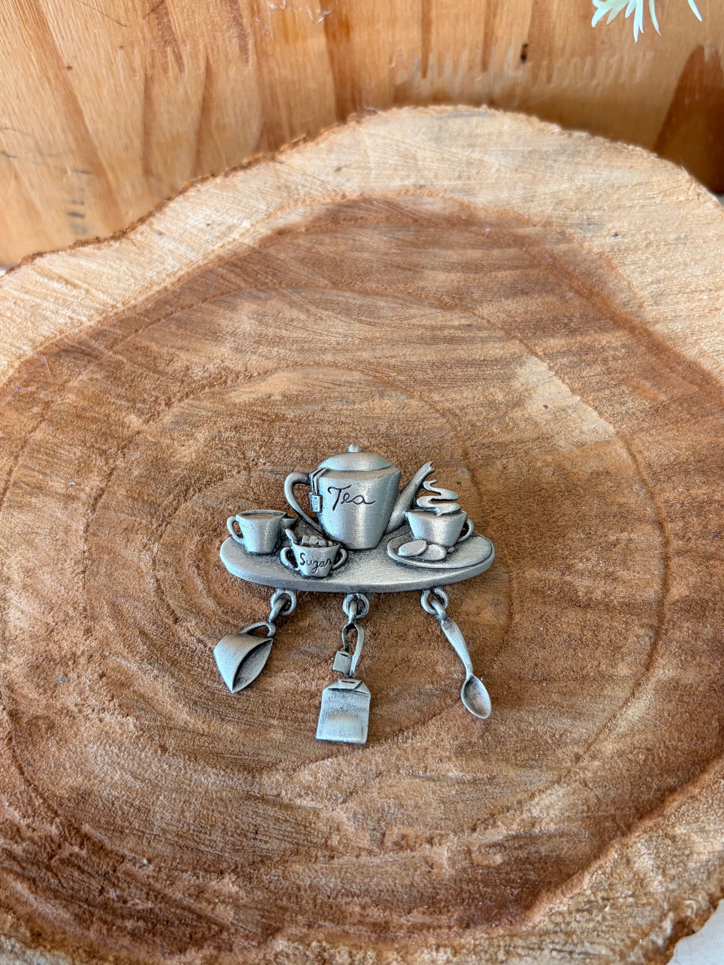 Vtg Tea Dangle Brooch