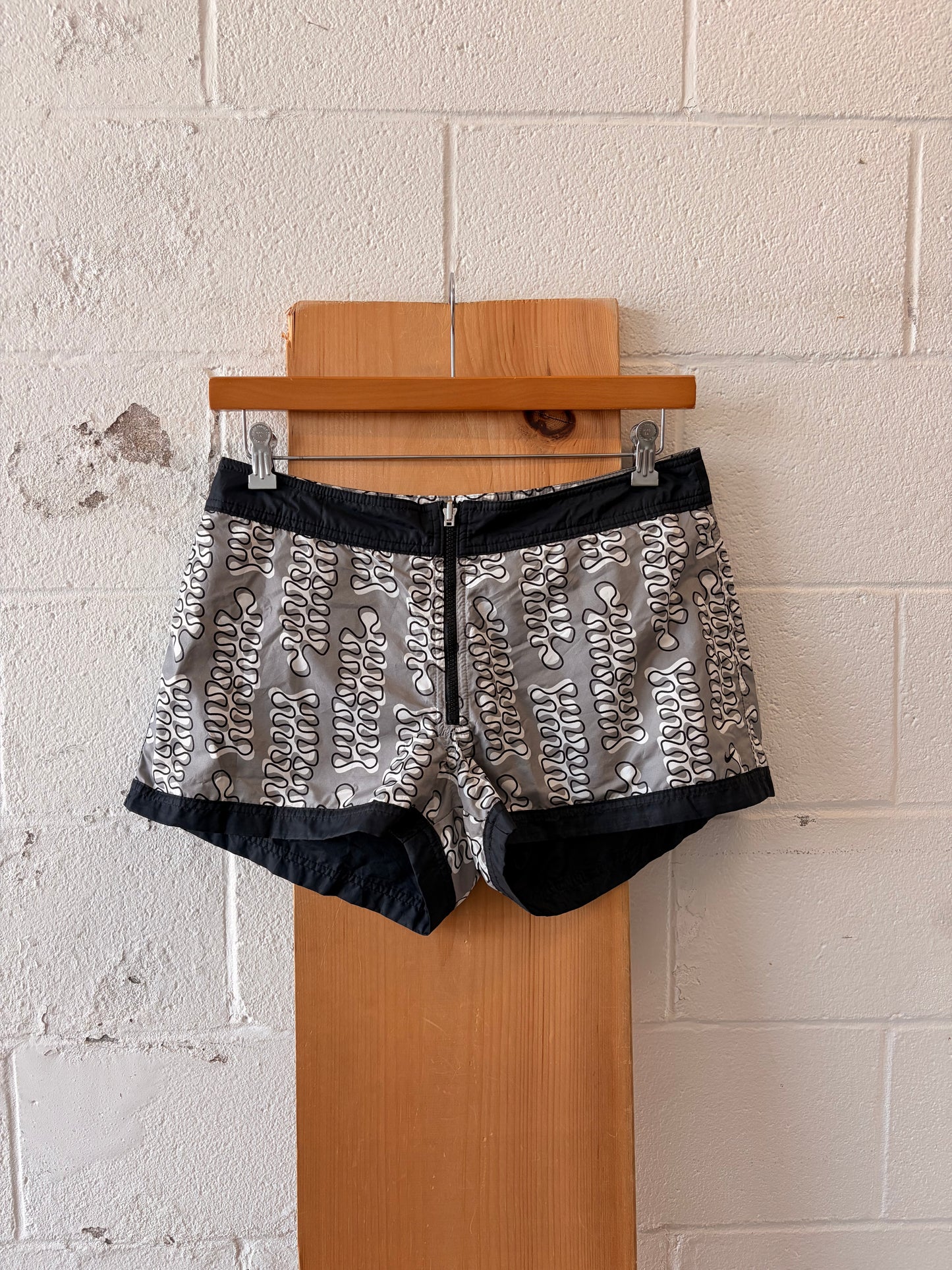 Reversible Nike Shorts : M/L
