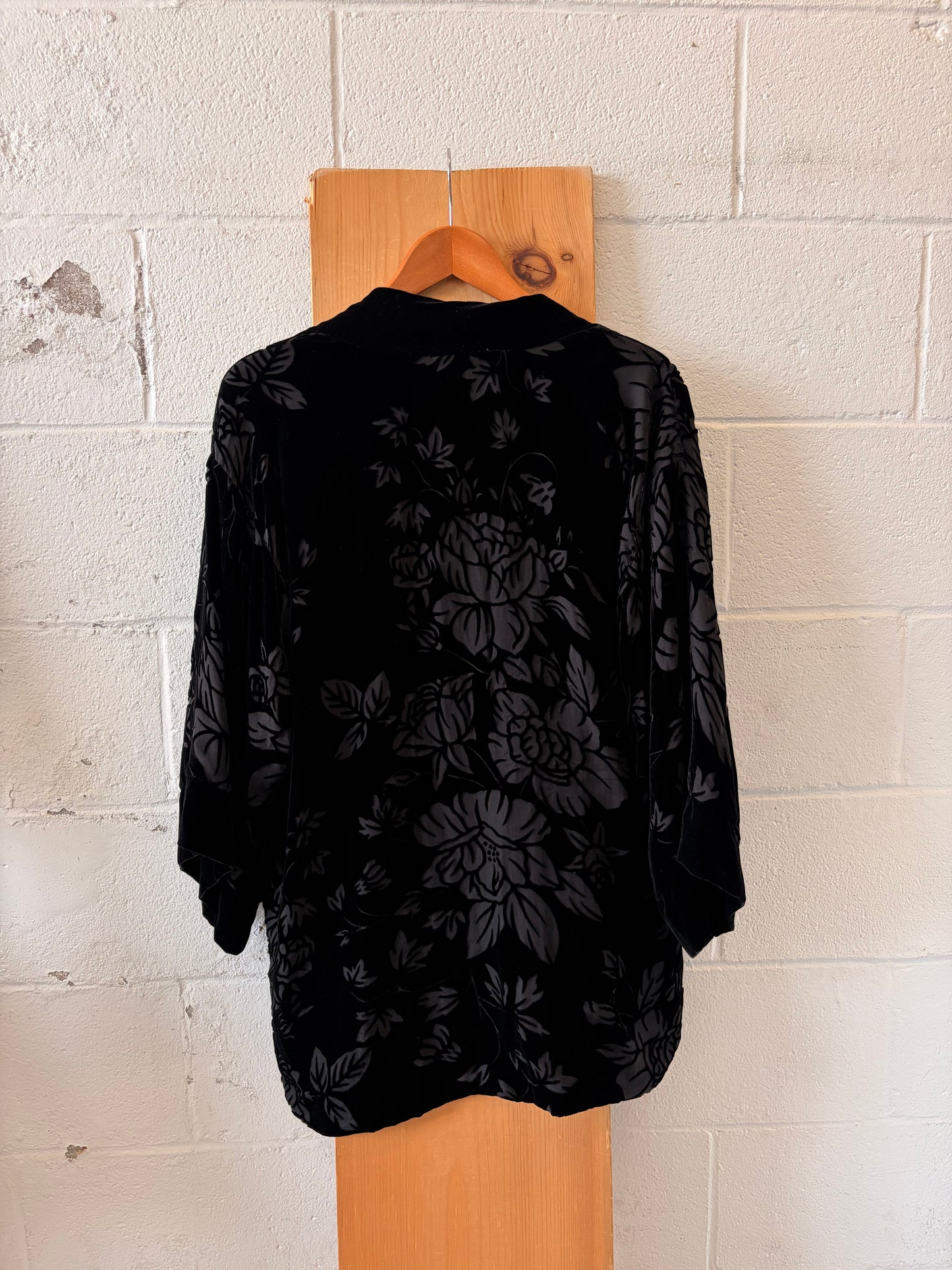 Love Johnny Was Velvet Kimono : M