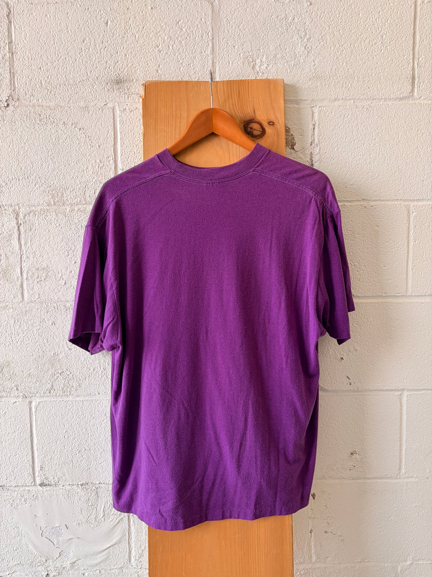 Vtg Single Stitch “Wake Me for the Weekend” Bear Tee : XL