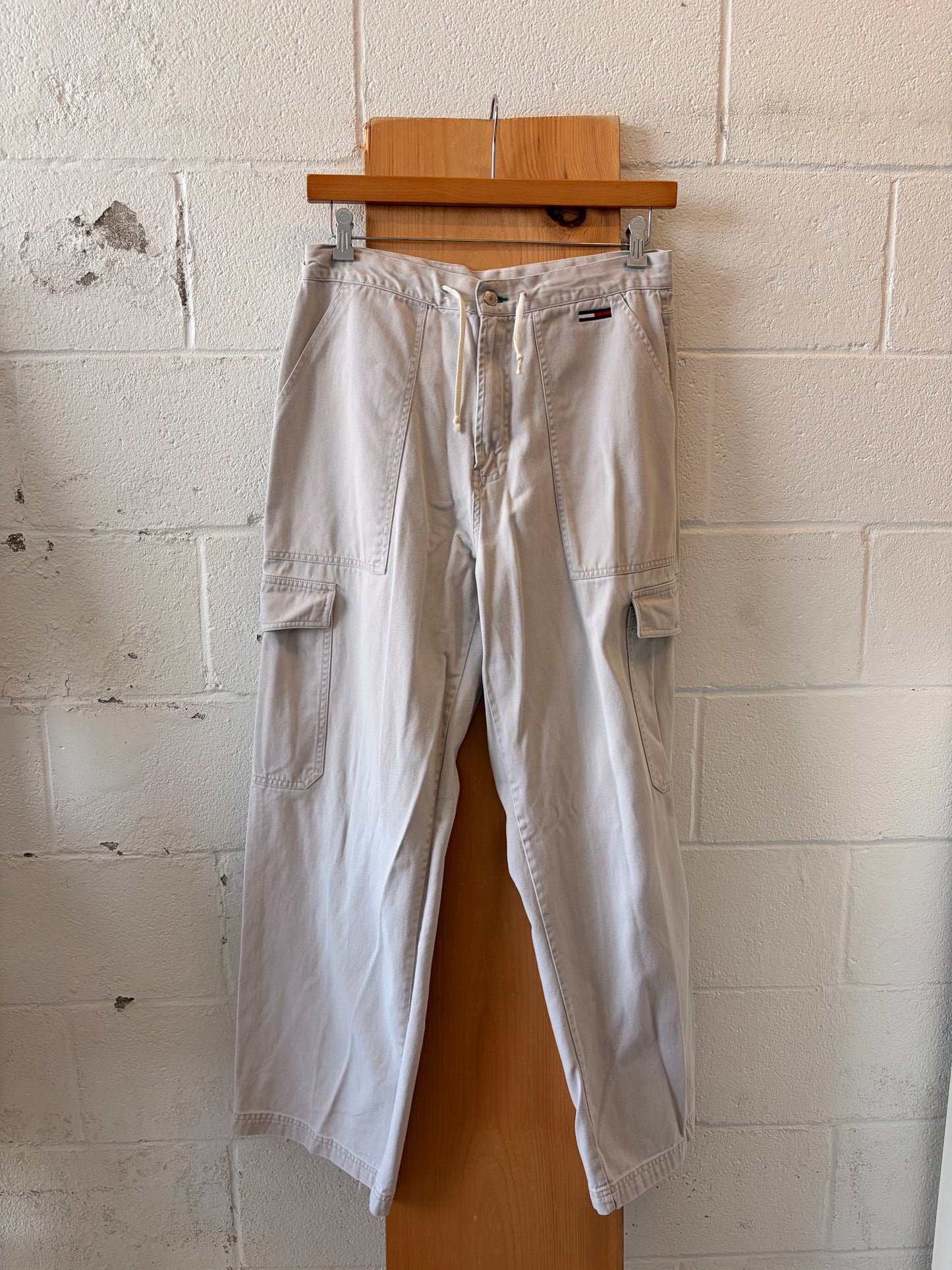 Tommy Khaki Cargo Pants : 32x32