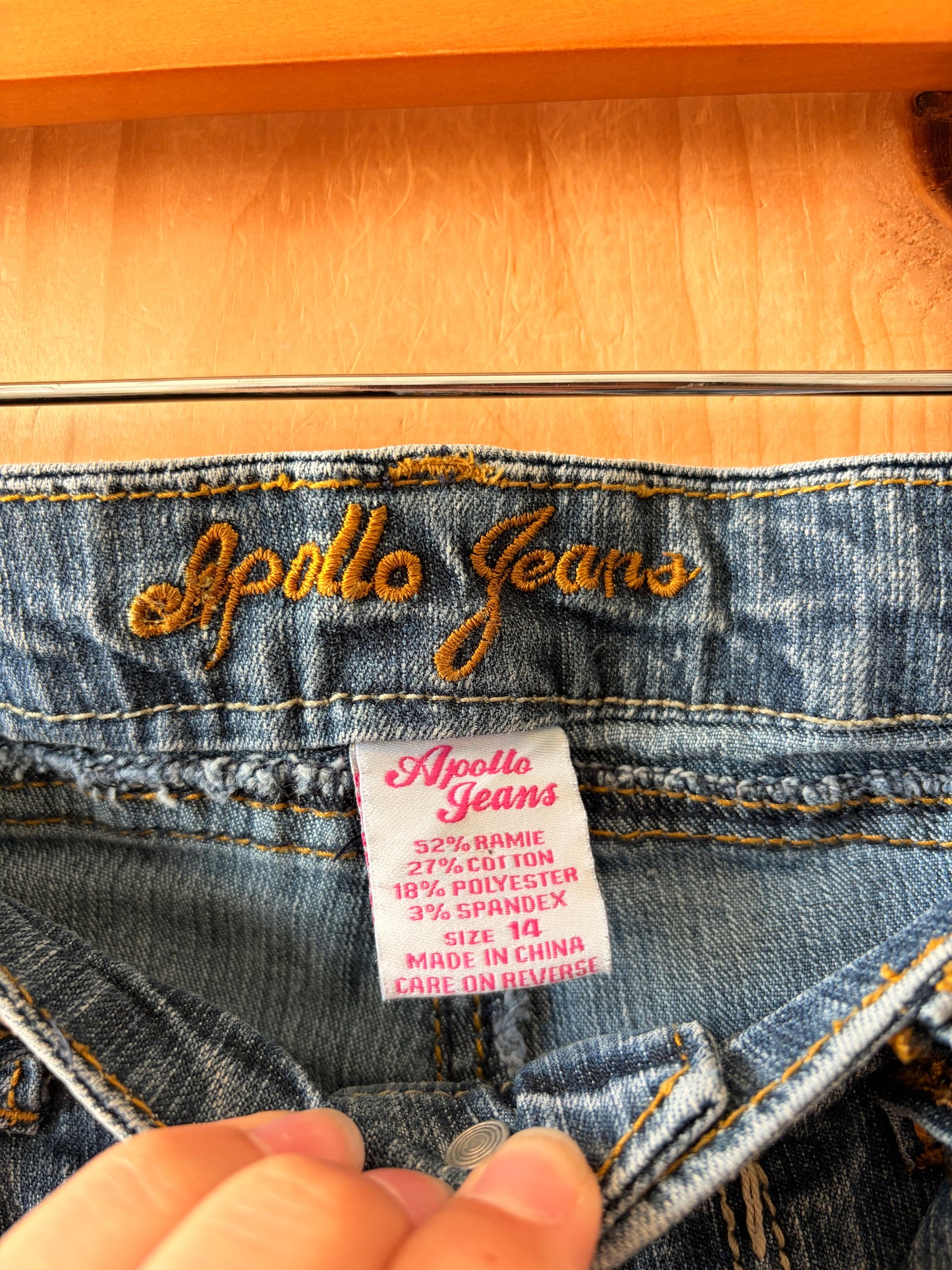 Studded Stitch Detailed Jeans : 28”W