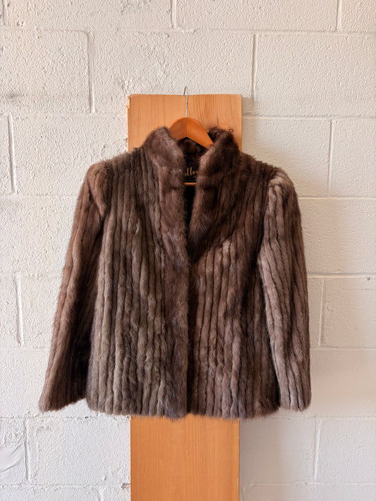 Vtg Willmann’s Furriers Jacket : M/L (Local Pick Up Only)