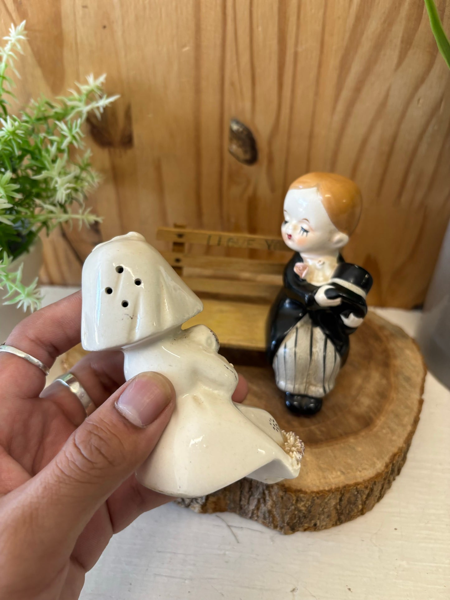 Vtg MCM Ceramic Bride & Groom Salt & Pepper Shakers (Local Pickup Only)