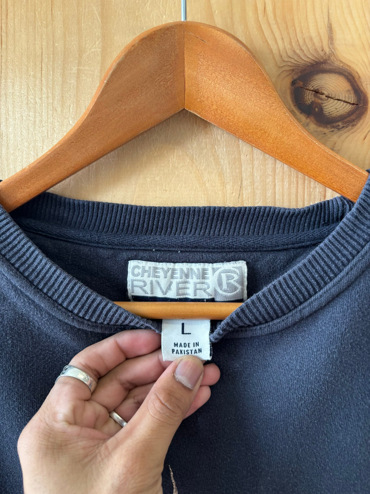 Vtg Deer Embroidered Crew : L