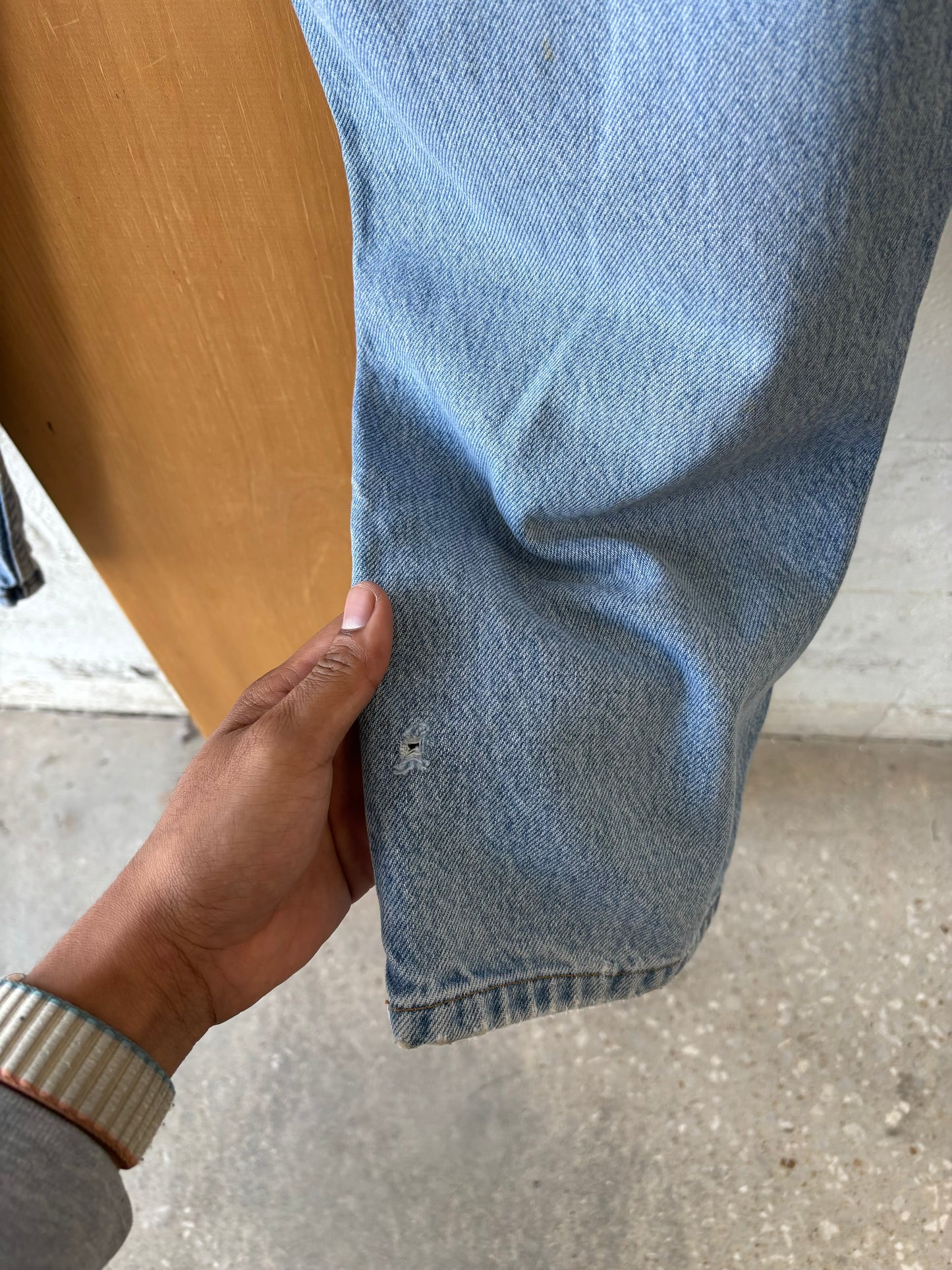 Light Wash Jeans : 34” W