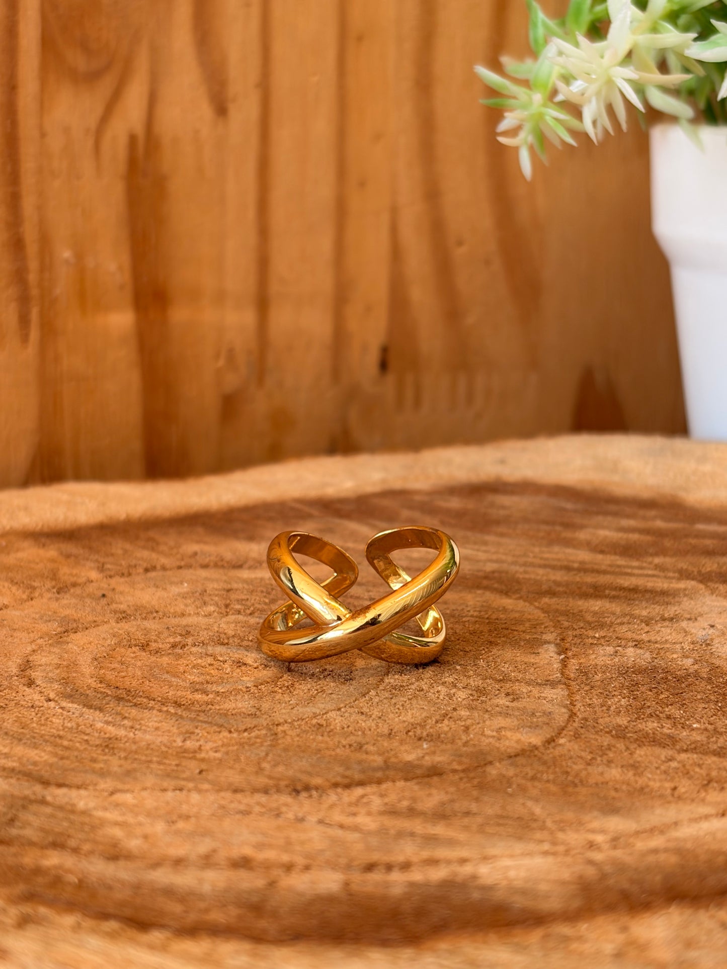 925 Gold Tone Criss Cross Ring : Size 6.5