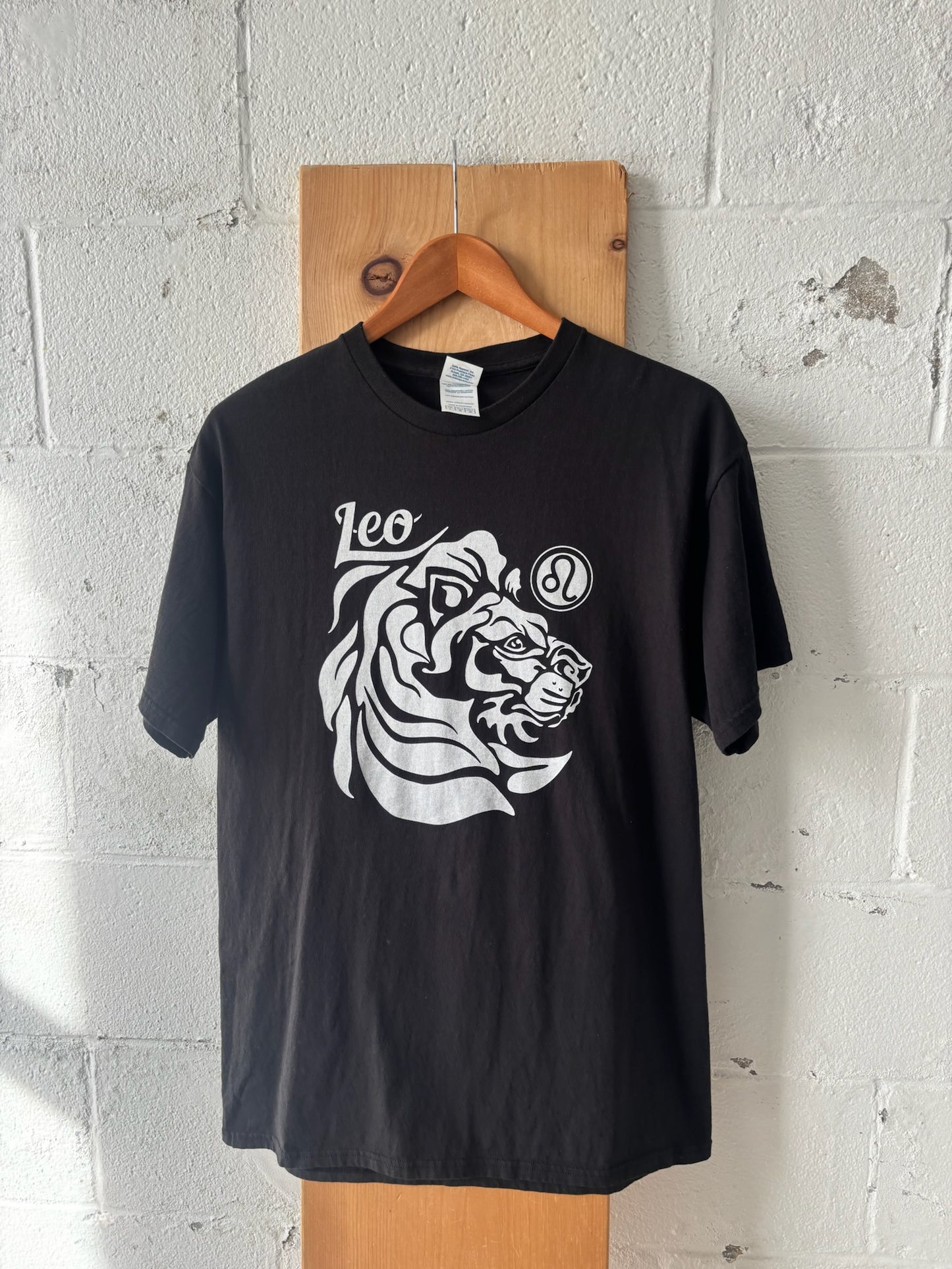 Leo Tee : L