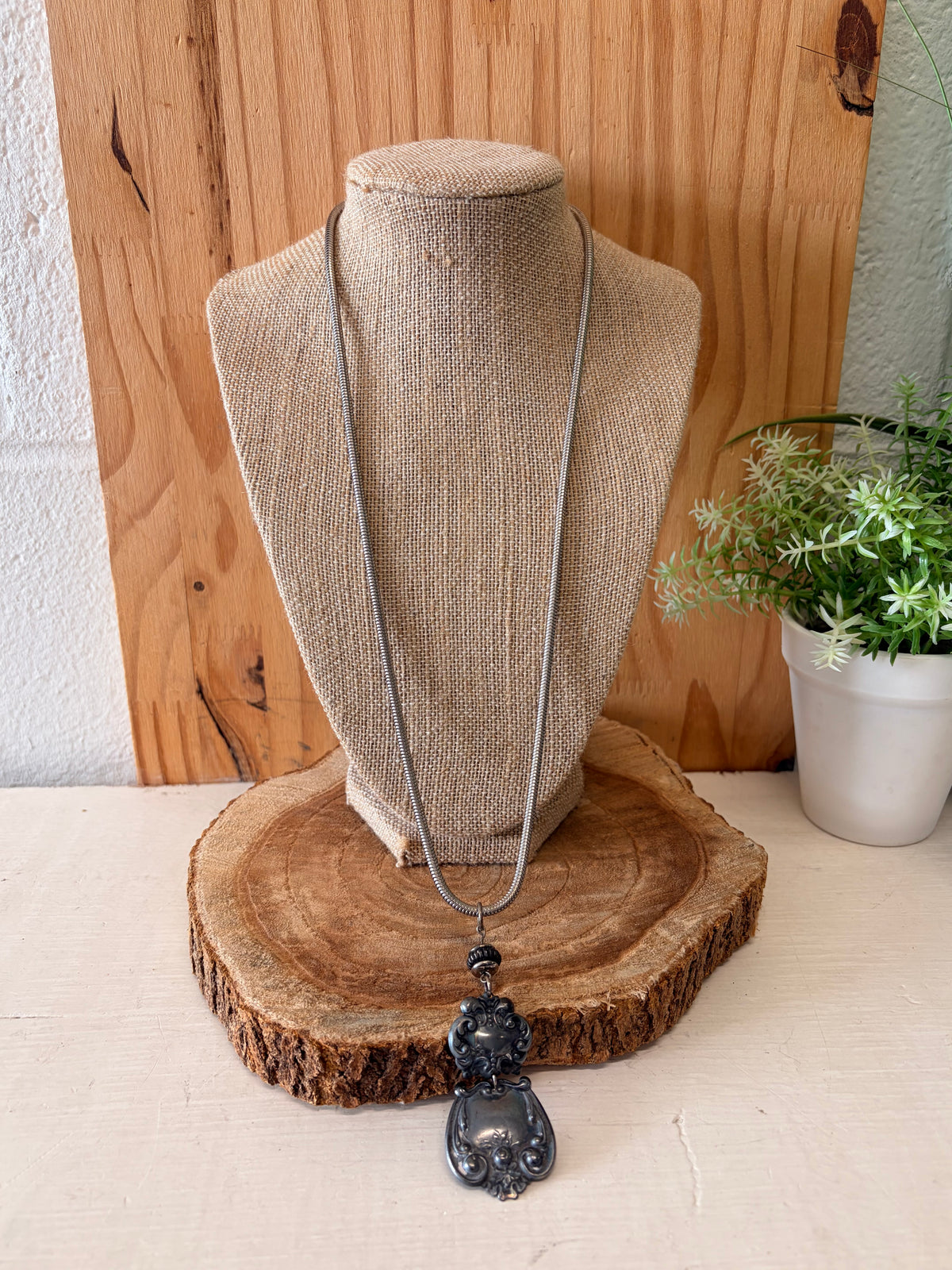 Silver Tone Ornate Pendant Necklace