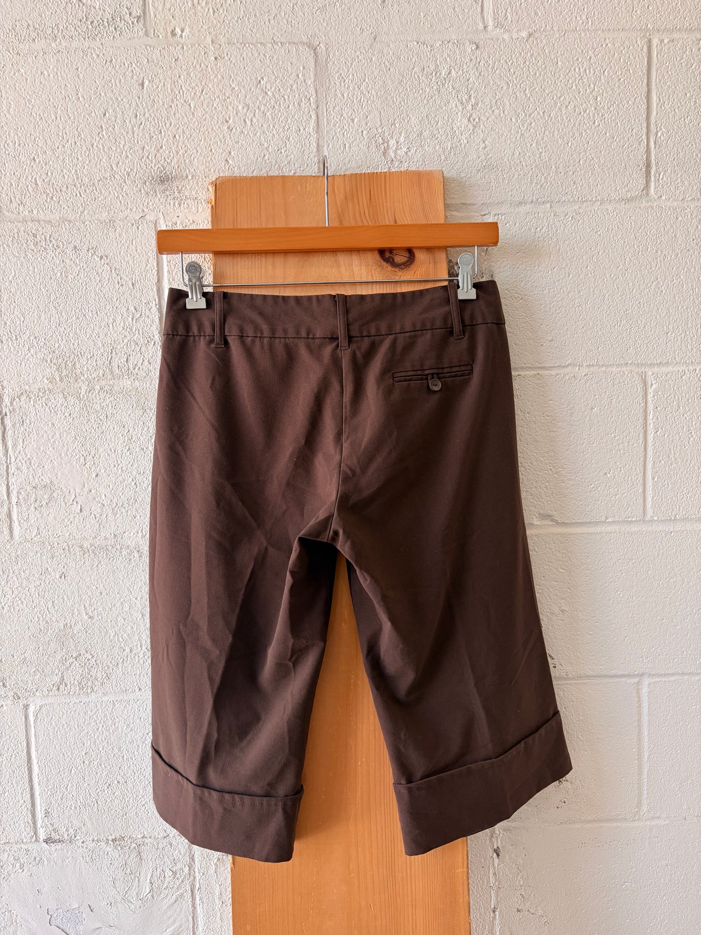 Long Cuffed Brown Shorts : 9