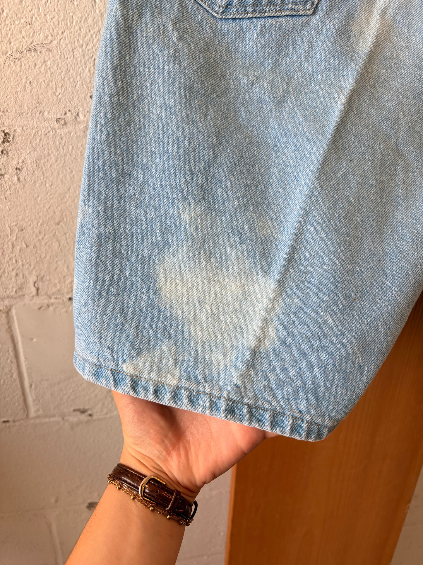 Light Wash Wrangler Shorts : 34 (As Is)