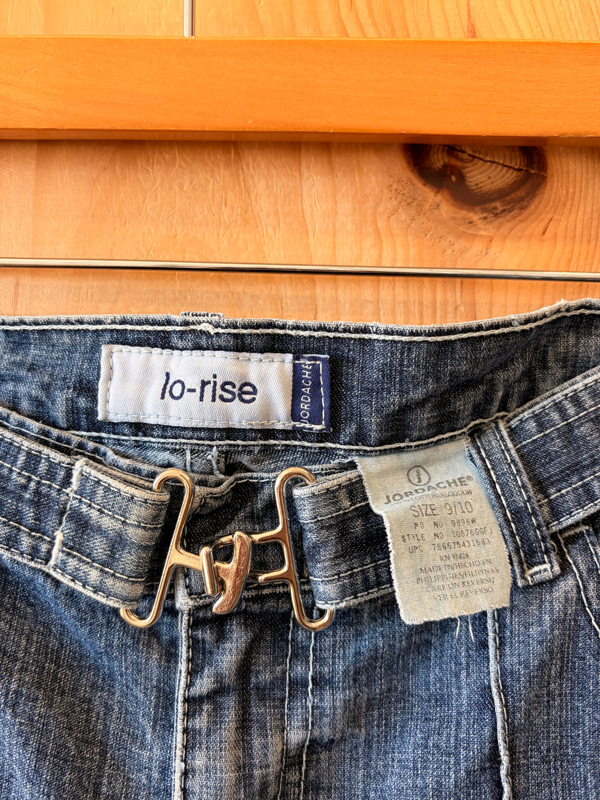 Vtg Low Rise Jordache Buckle Shorts : 7/8